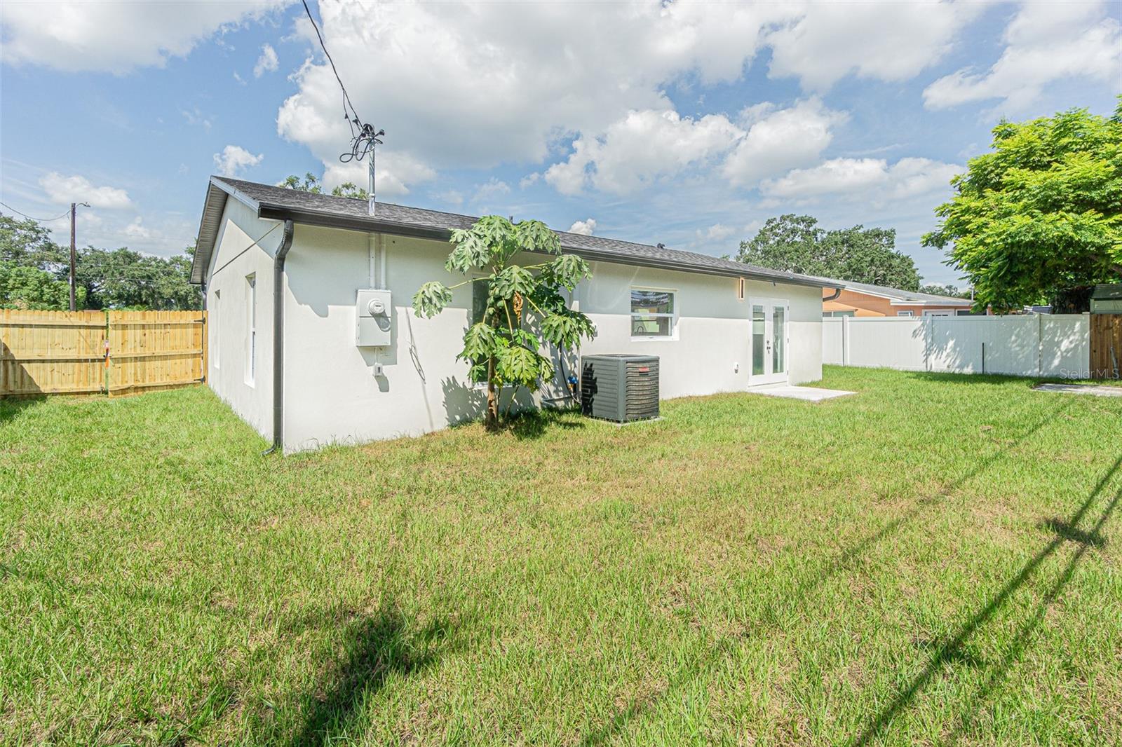 7408 W HENRY AVE, TAMPA, FL, 33615