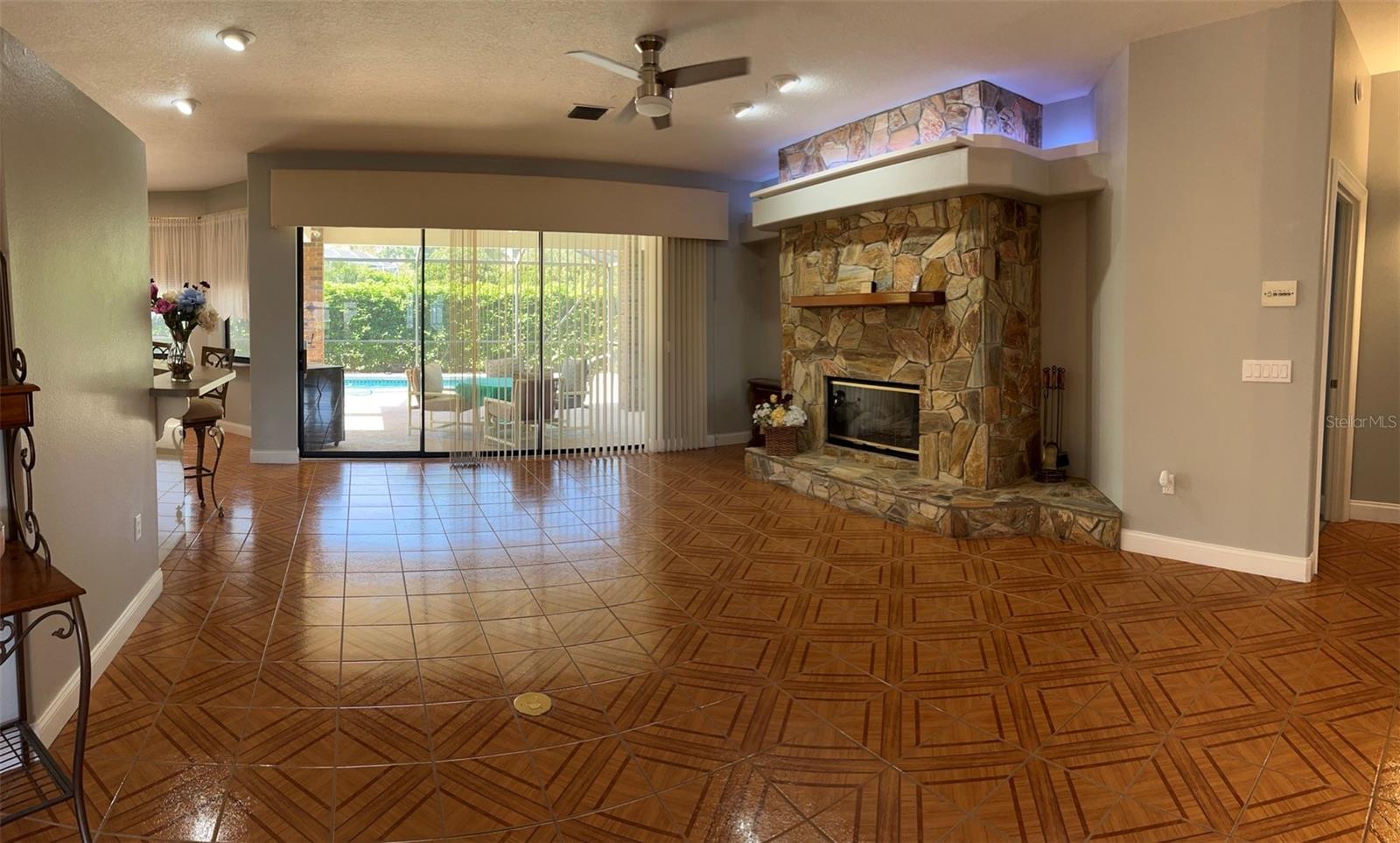 39331 TREELINE DR, LADY LAKE, FL, 32159