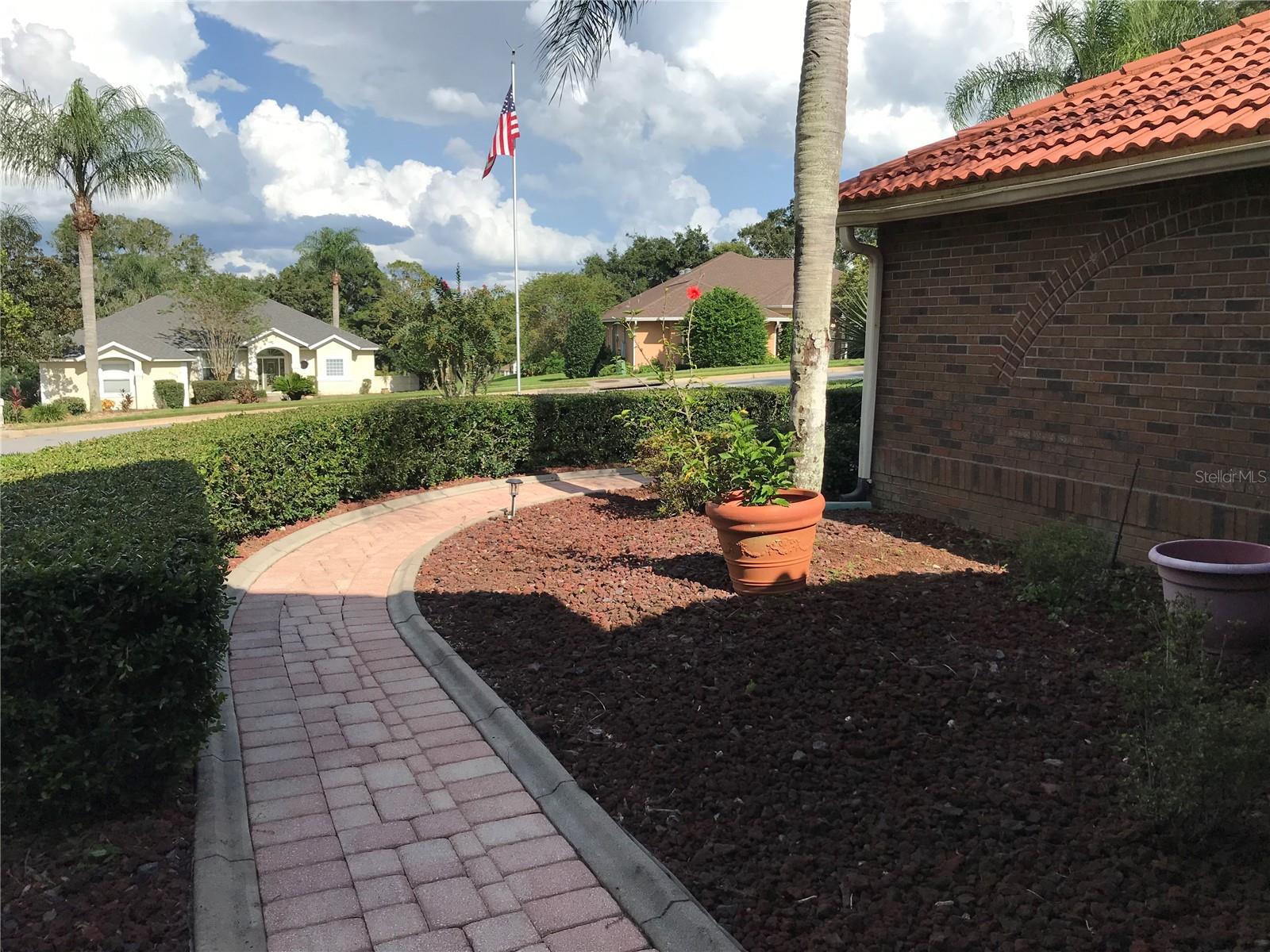 39331 TREELINE DR, LADY LAKE, FL, 32159