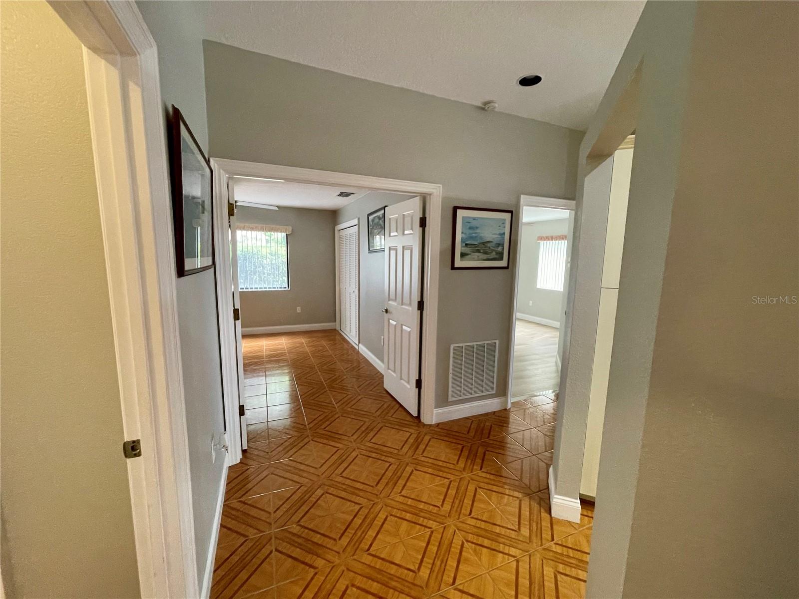 39331 TREELINE DR, LADY LAKE, FL, 32159