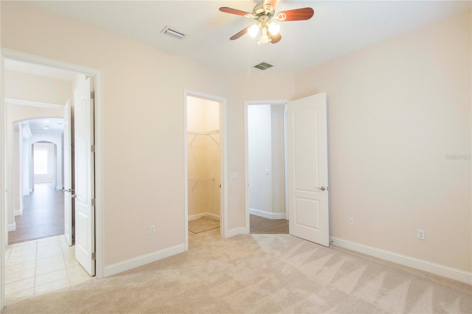 1380 E LAKE SHORE BLVD, KISSIMMEE, FL, 34744