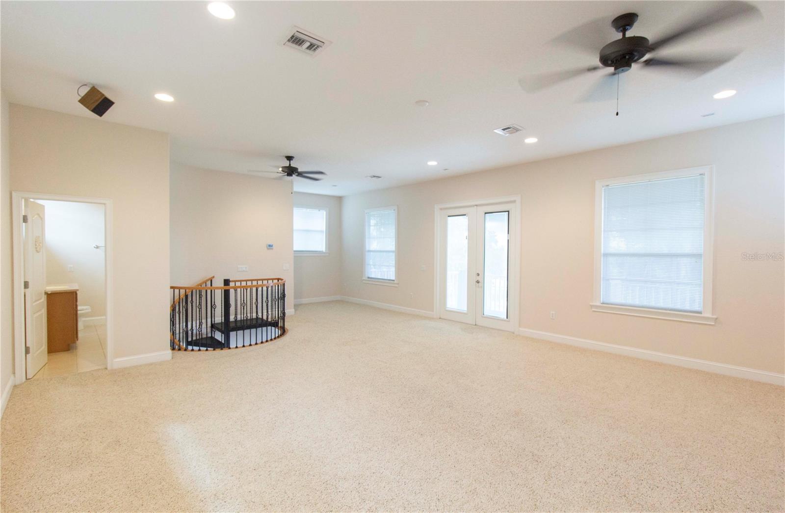 1380 E LAKE SHORE BLVD, KISSIMMEE, FL, 34744