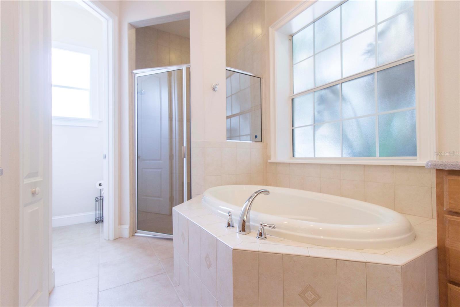 1380 E LAKE SHORE BLVD, KISSIMMEE, FL, 34744