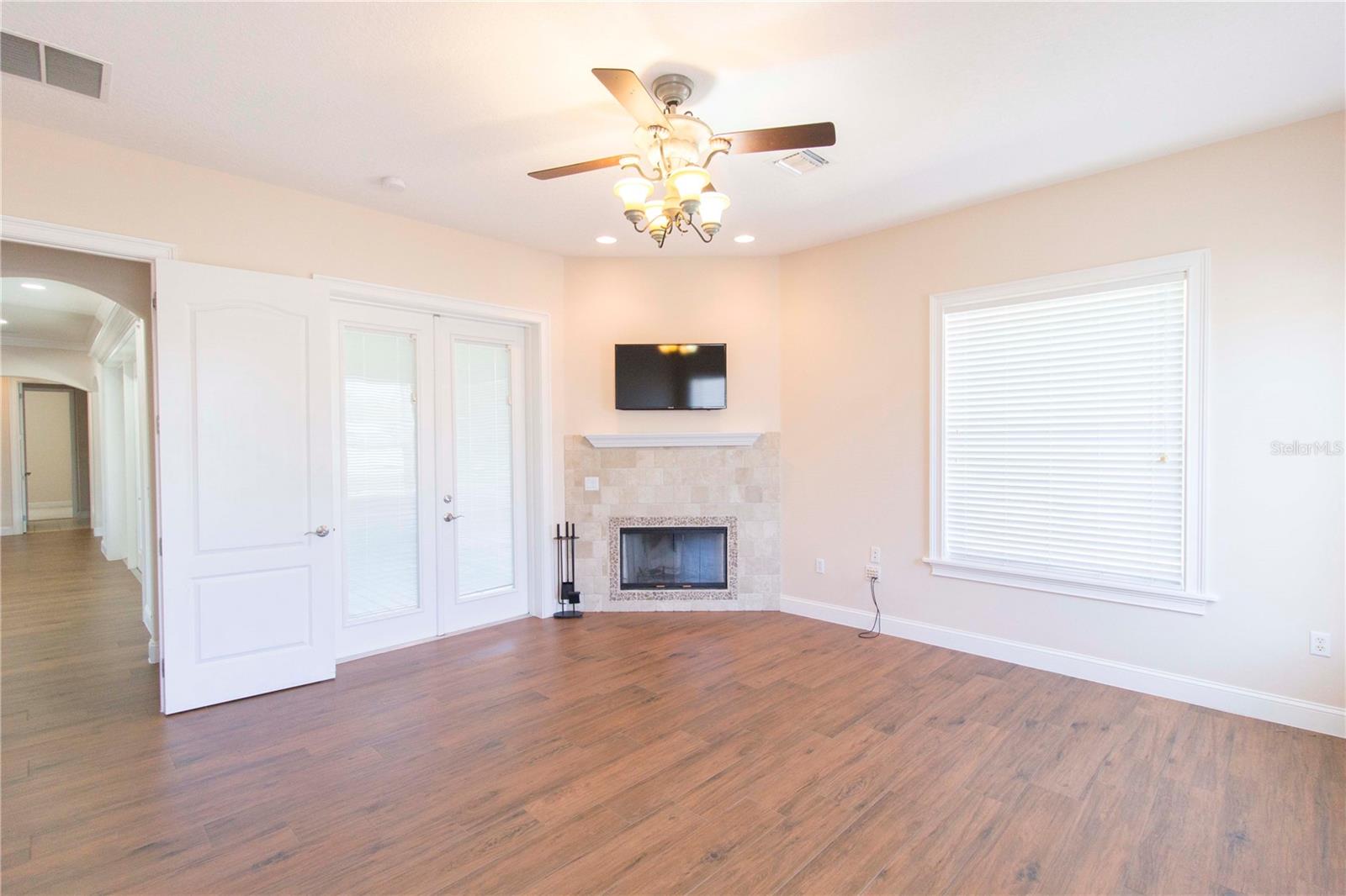 1380 E LAKE SHORE BLVD, KISSIMMEE, FL, 34744