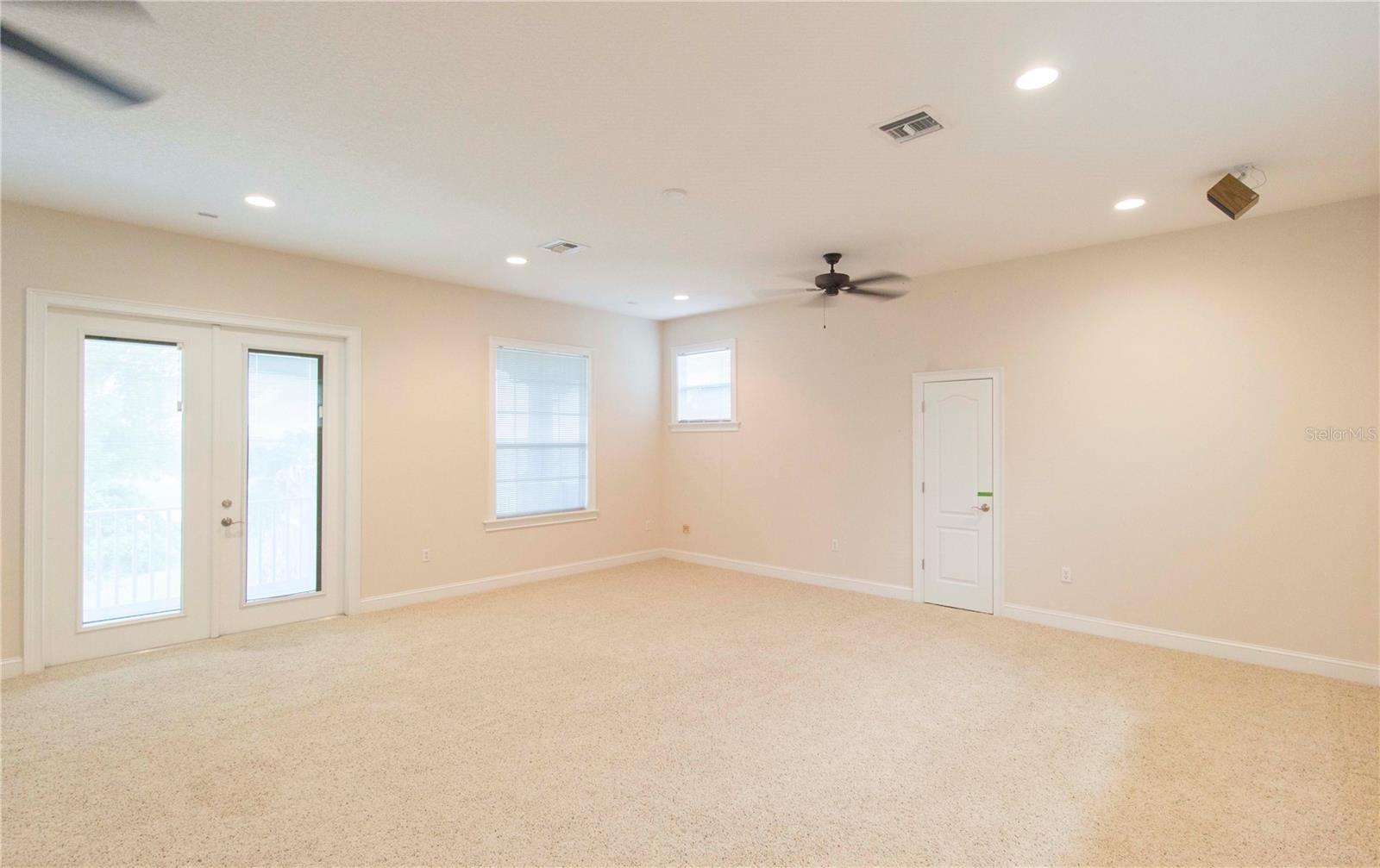 1380 E LAKE SHORE BLVD, KISSIMMEE, FL, 34744