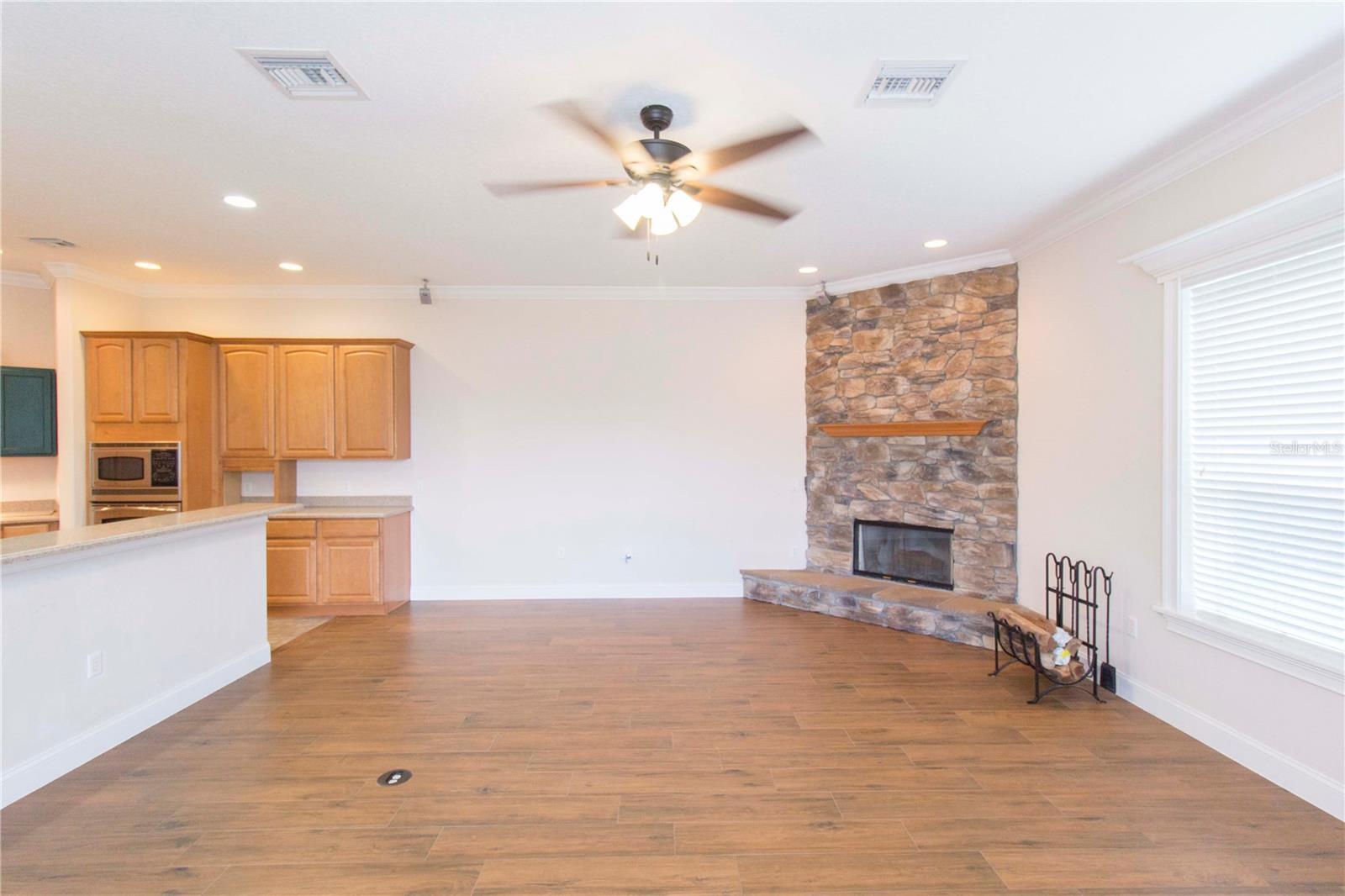 1380 E LAKE SHORE BLVD, KISSIMMEE, FL, 34744