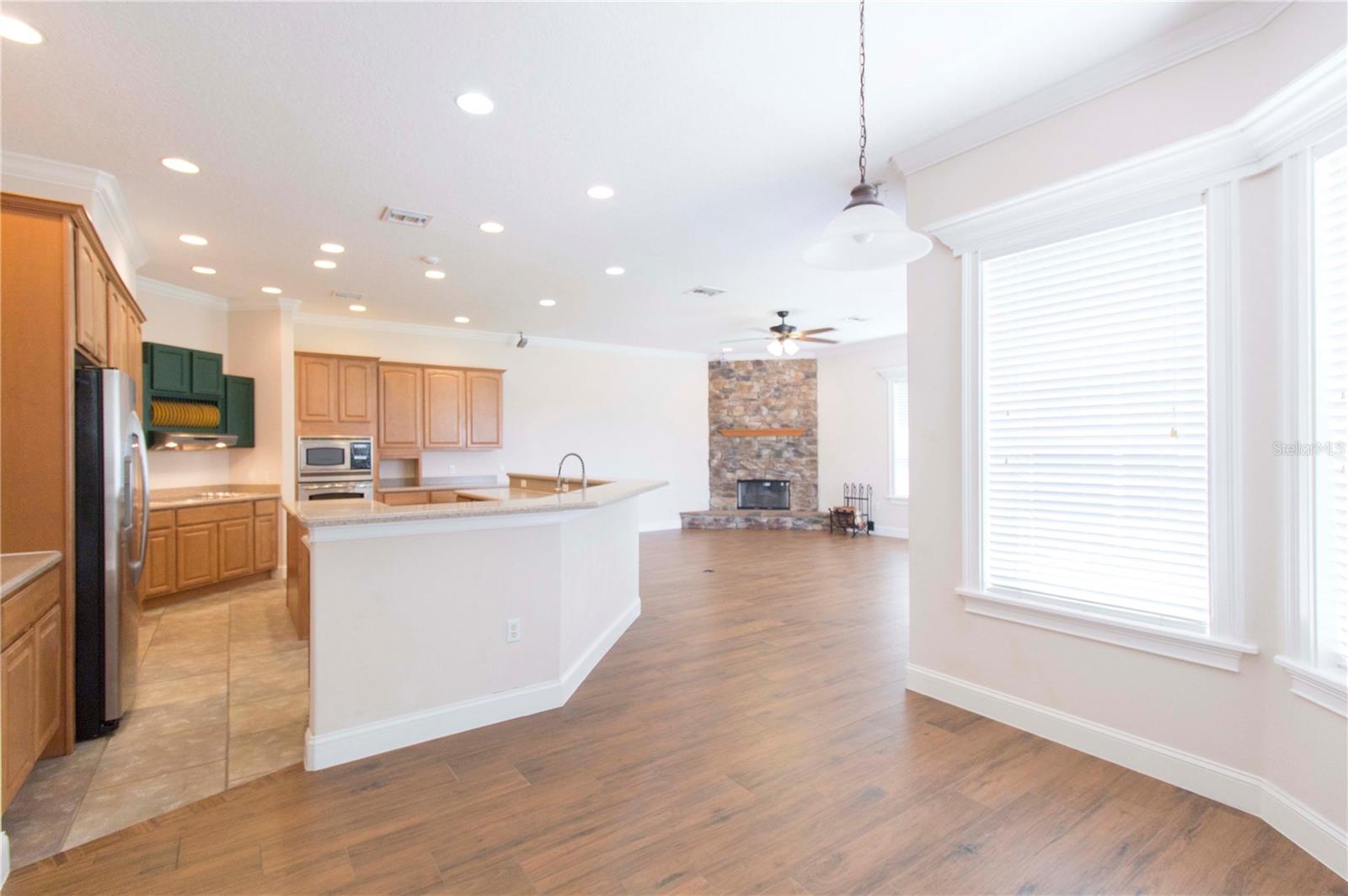 1380 E LAKE SHORE BLVD, KISSIMMEE, FL, 34744
