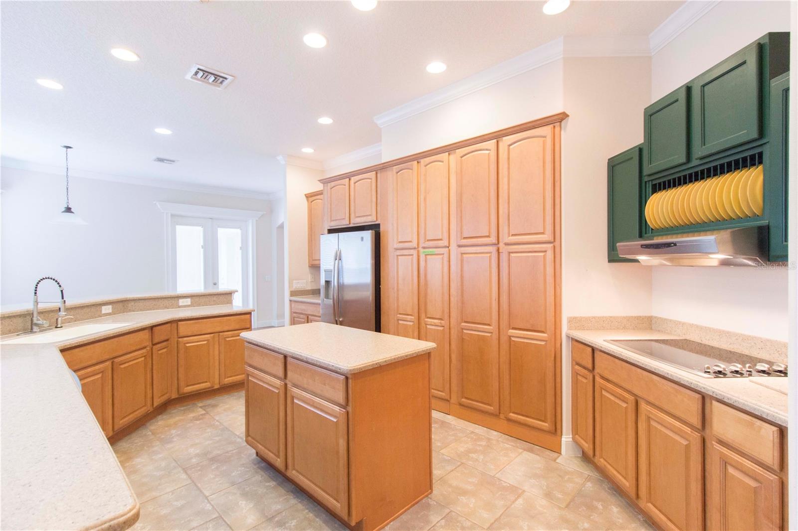 1380 E LAKE SHORE BLVD, KISSIMMEE, FL, 34744