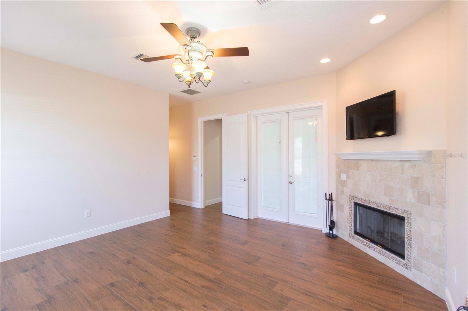 1380 E LAKE SHORE BLVD, KISSIMMEE, FL, 34744