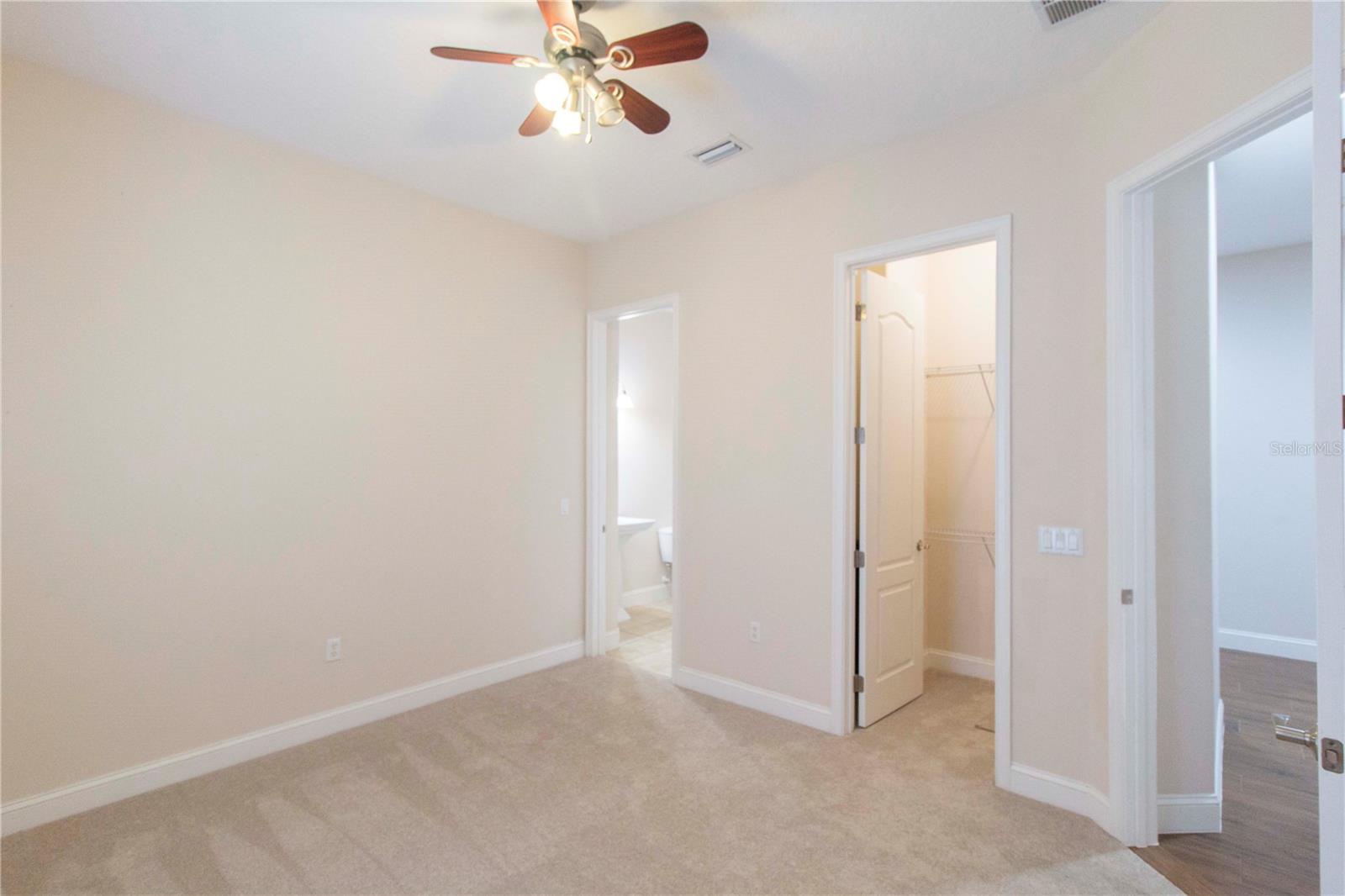 1380 E LAKE SHORE BLVD, KISSIMMEE, FL, 34744