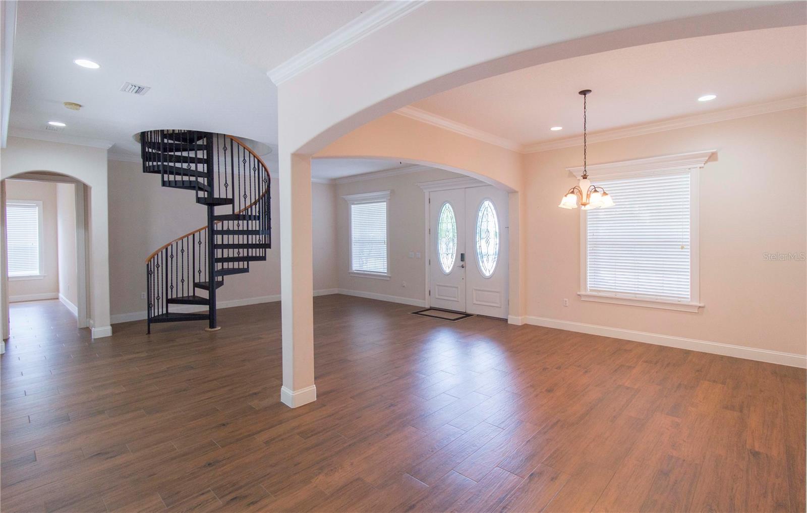 1380 E LAKE SHORE BLVD, KISSIMMEE, FL, 34744