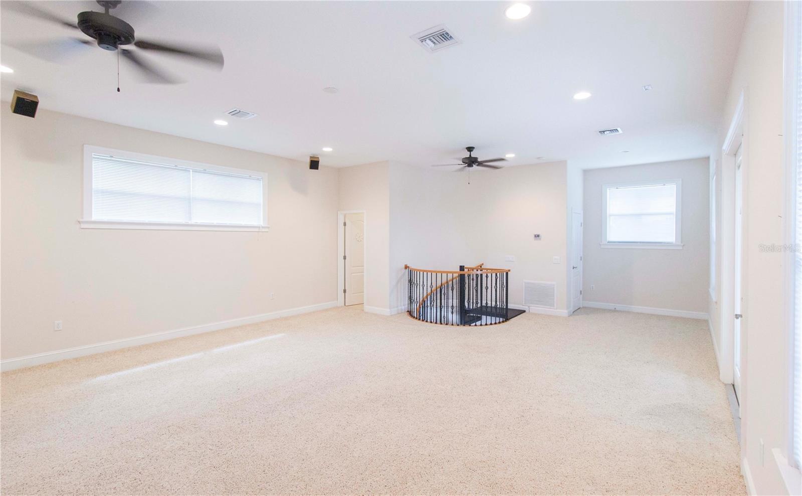 1380 E LAKE SHORE BLVD, KISSIMMEE, FL, 34744