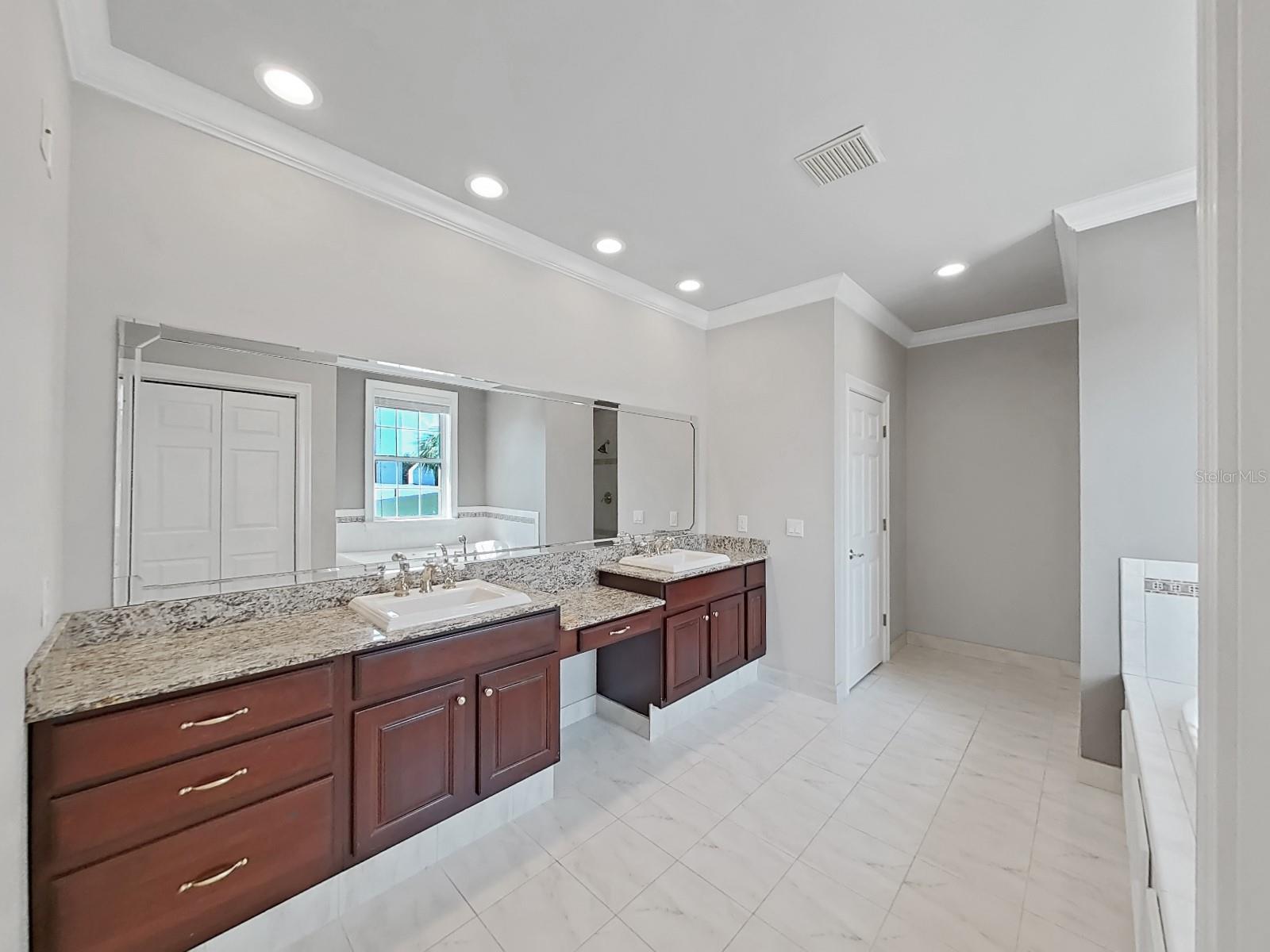 4820 W FLAMINGO RD, TAMPA, FL, 33611