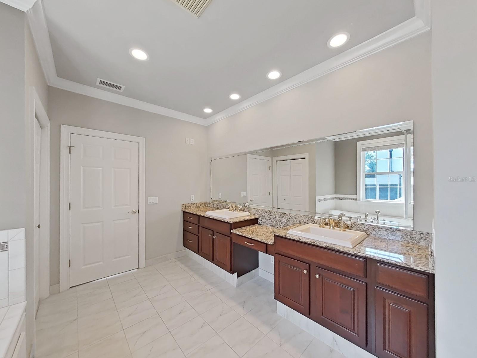 4820 W FLAMINGO RD, TAMPA, FL, 33611