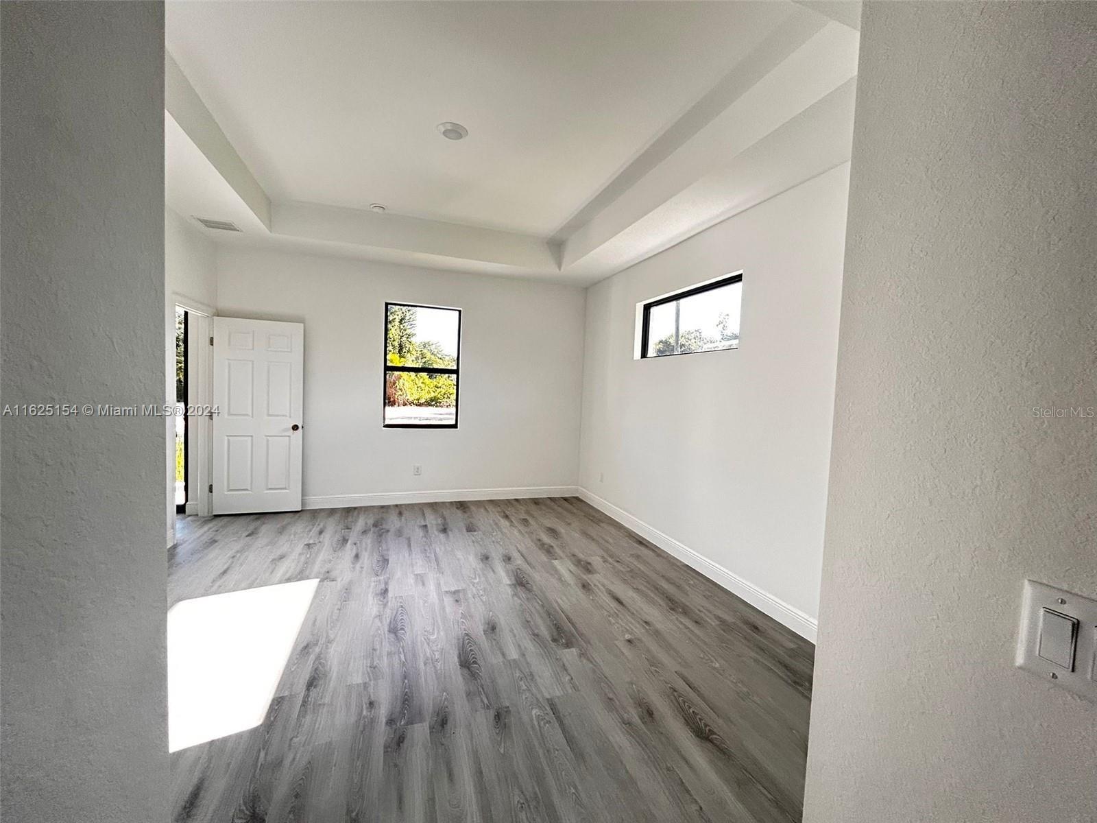 2901 LEELAND HEIGHTS BLVD E, LEHIGH ACRES, FL, 33936