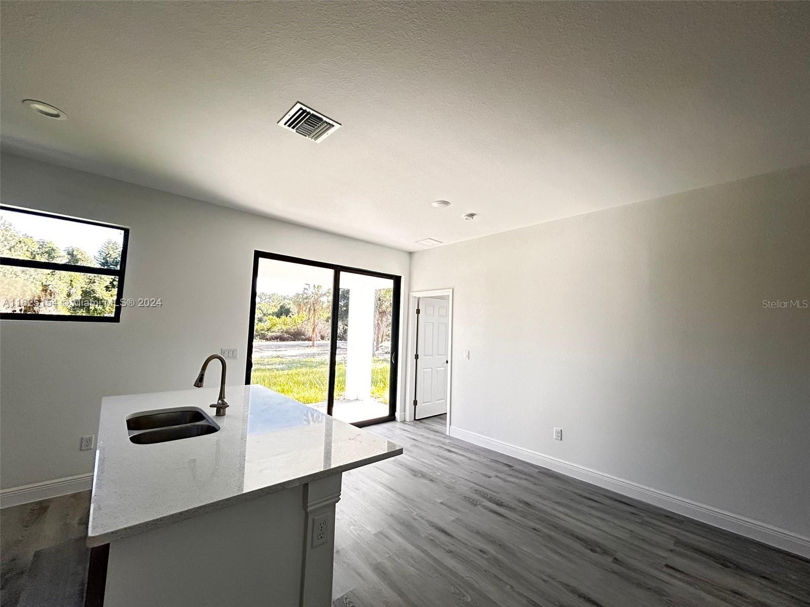 2901 LEELAND HEIGHTS BLVD E, LEHIGH ACRES, FL, 33936