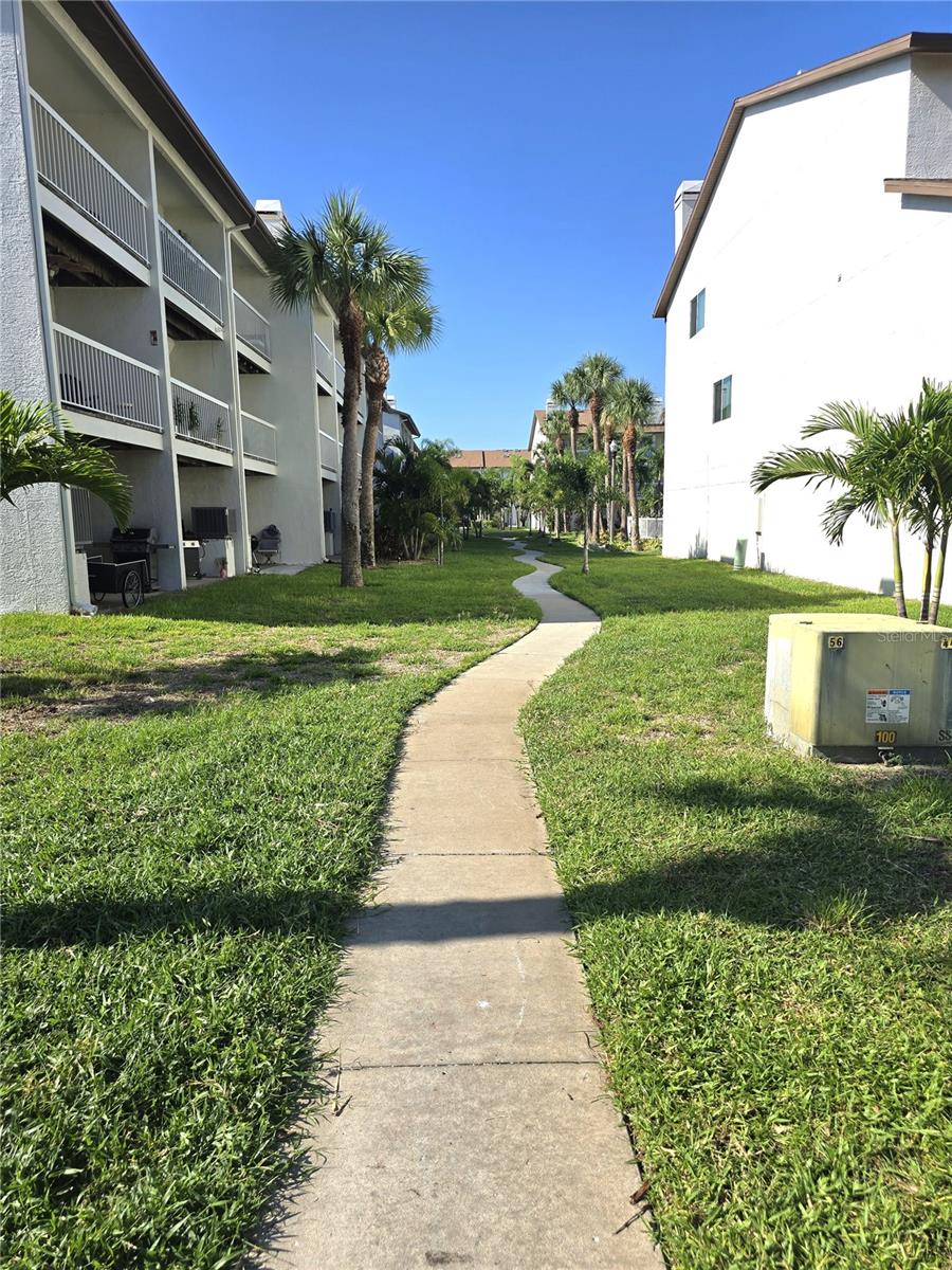 346 MADEIRA CIR, ST PETERSBURG, FL, 33715