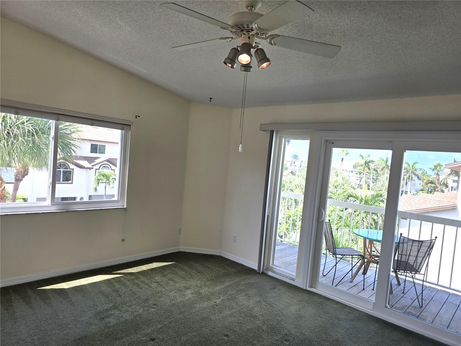 346 MADEIRA CIR, ST PETERSBURG, FL, 33715