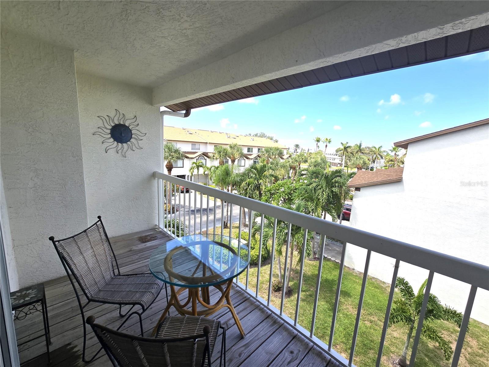 346 MADEIRA CIR, ST PETERSBURG, FL, 33715