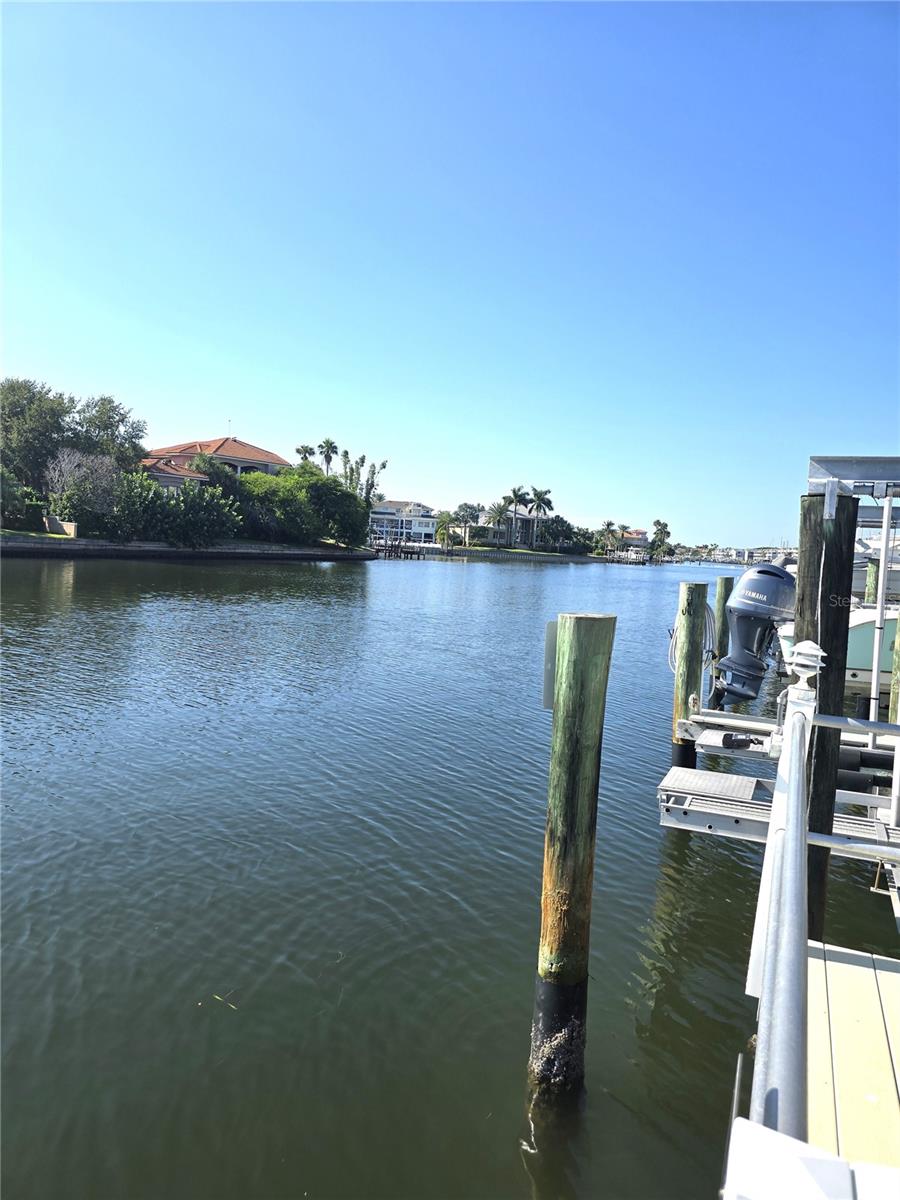 346 MADEIRA CIR, ST PETERSBURG, FL, 33715