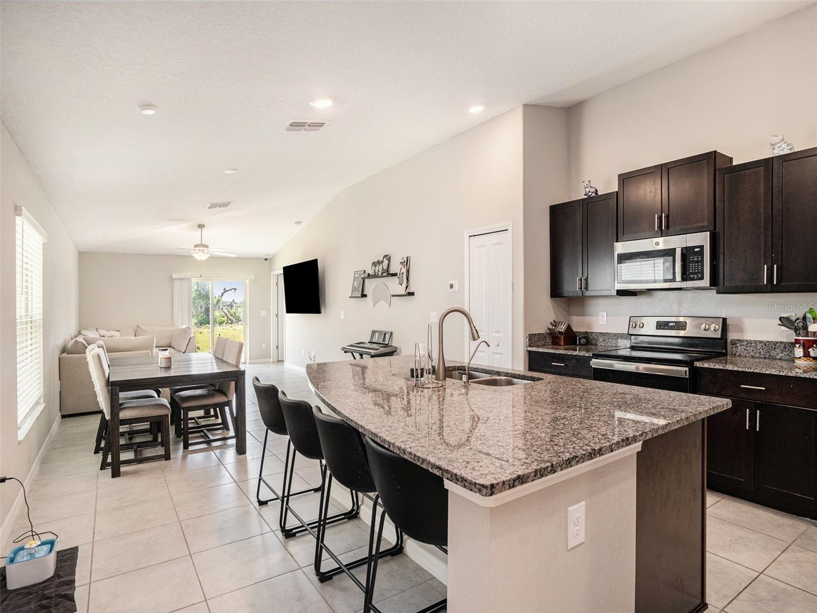 16762 DELIA ST, WIMAUMA, FL, 33598