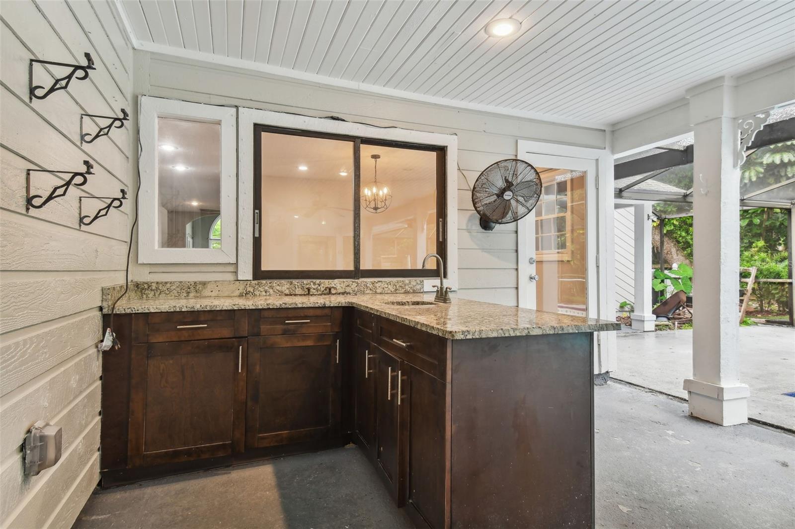 17307 LINDA VISTA CIR, LUTZ, FL, 33548