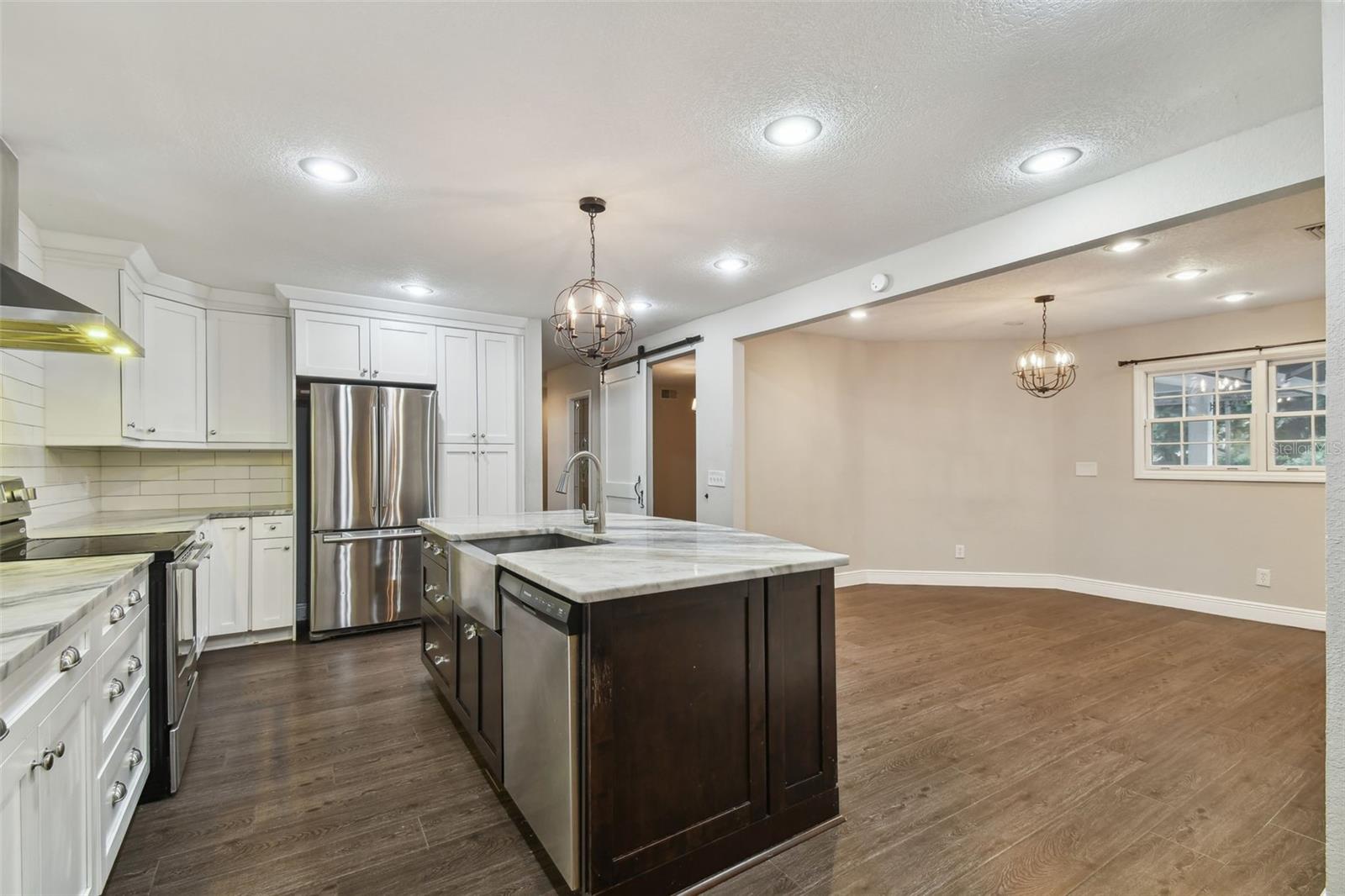 17307 LINDA VISTA CIR, LUTZ, FL, 33548