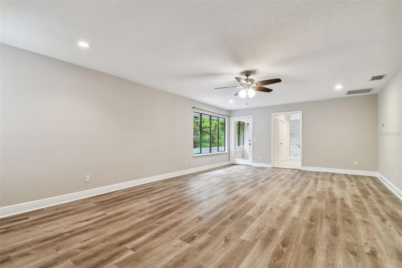 17307 LINDA VISTA CIR, LUTZ, FL, 33548