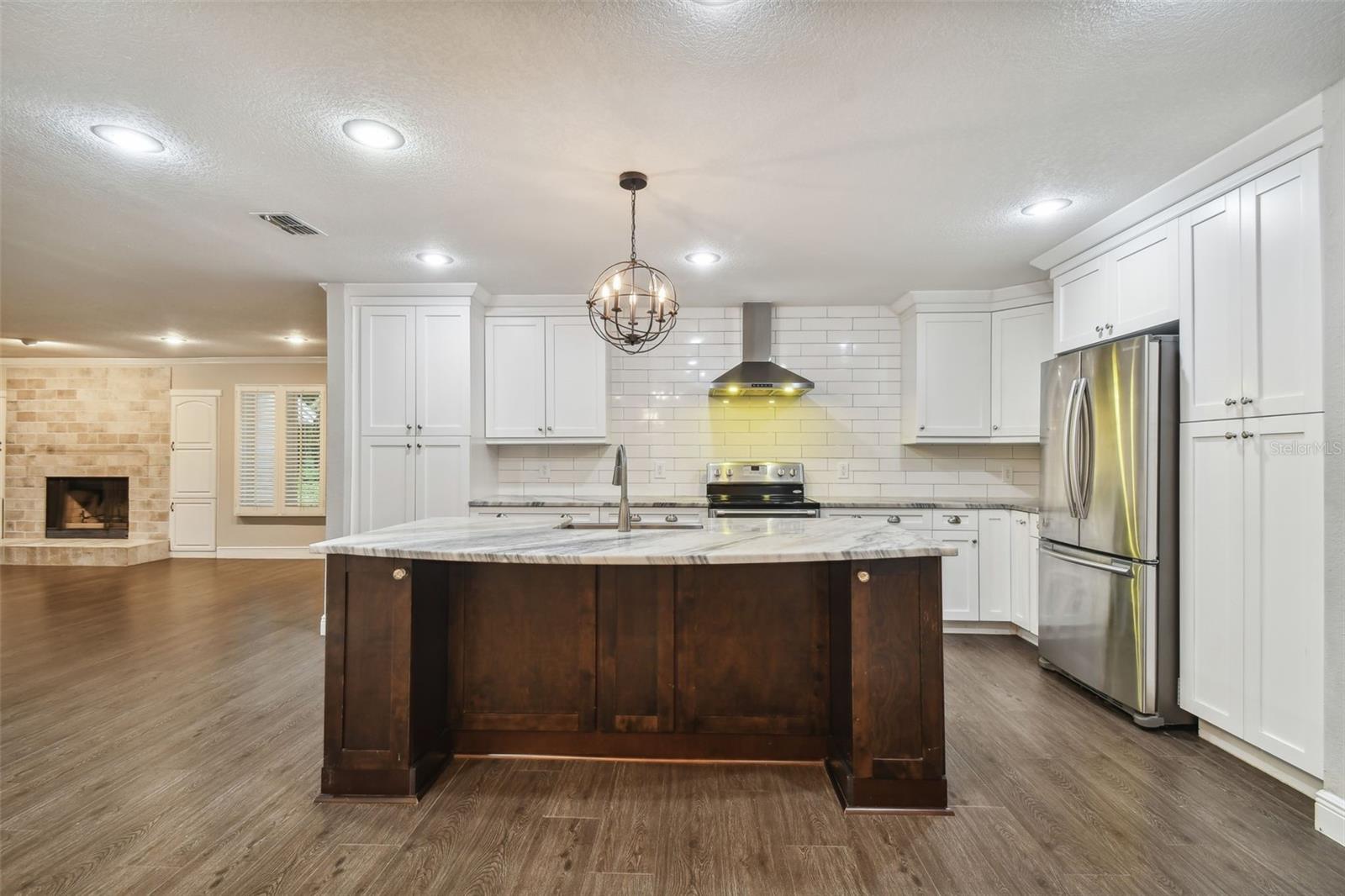 17307 LINDA VISTA CIR, LUTZ, FL, 33548
