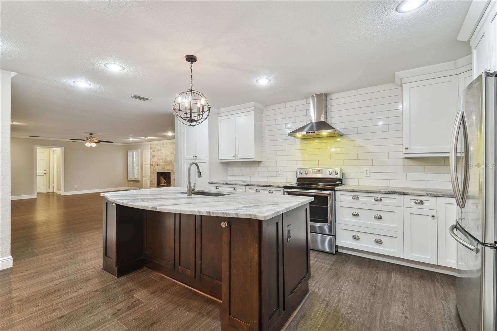 17307 LINDA VISTA CIR, LUTZ, FL, 33548