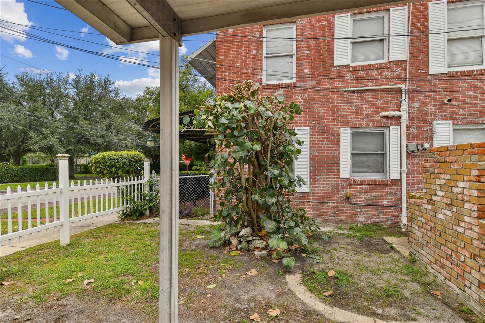 2402-2404 N HIGHLAND AVE, TAMPA, FL, 33602