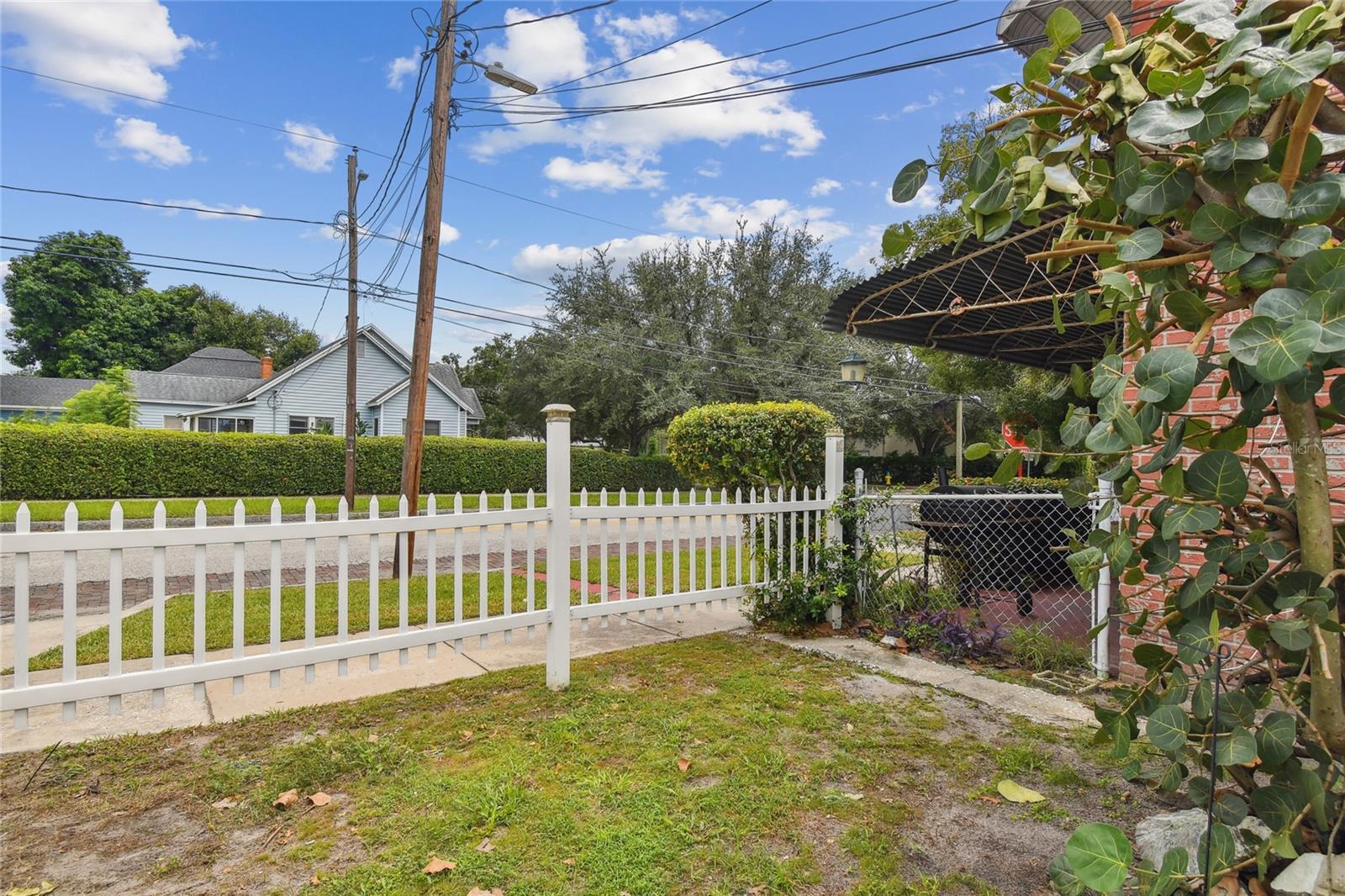 2402-2404 N HIGHLAND AVE, TAMPA, FL, 33602