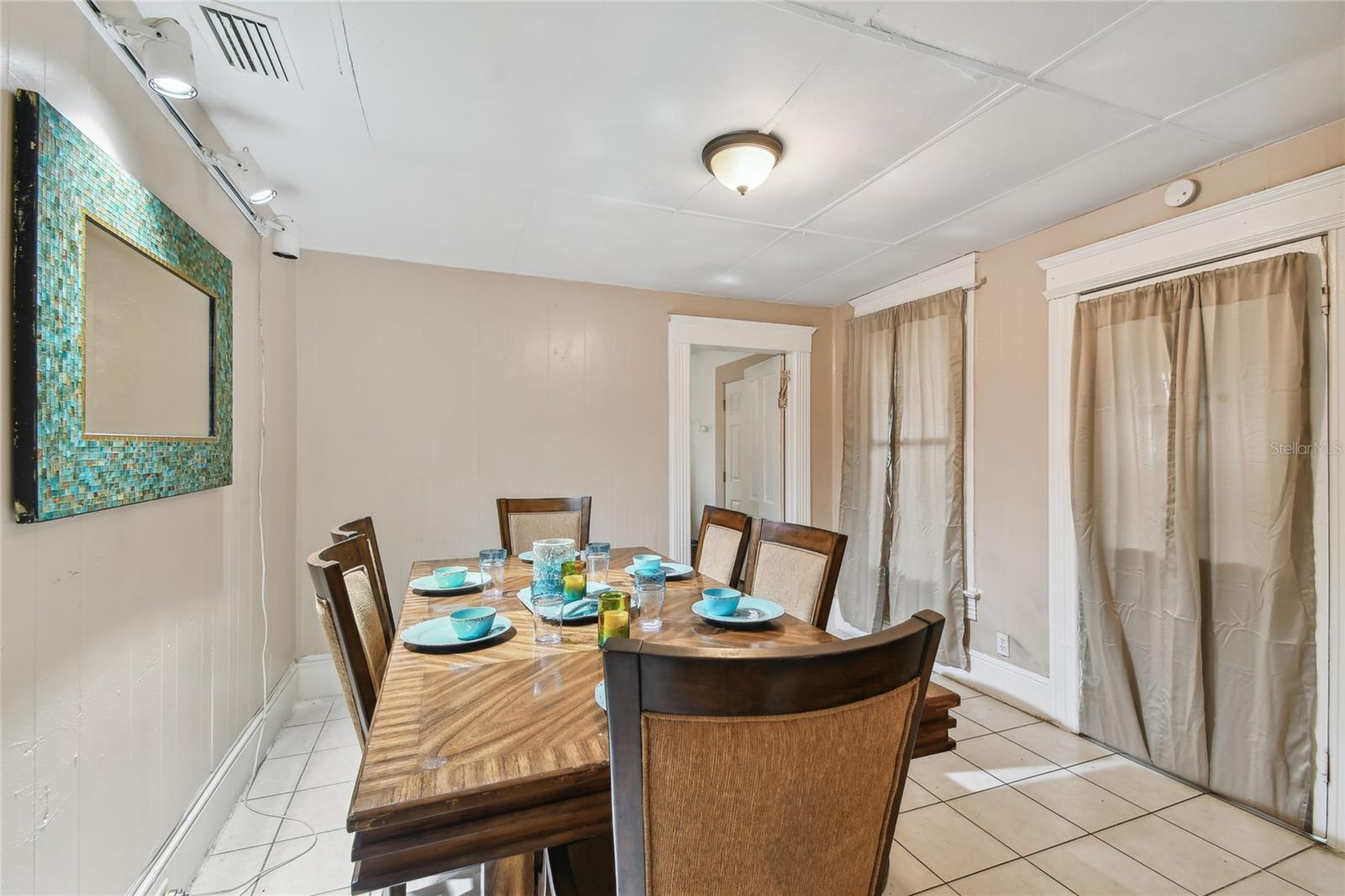 2402-2404 N HIGHLAND AVE, TAMPA, FL, 33602