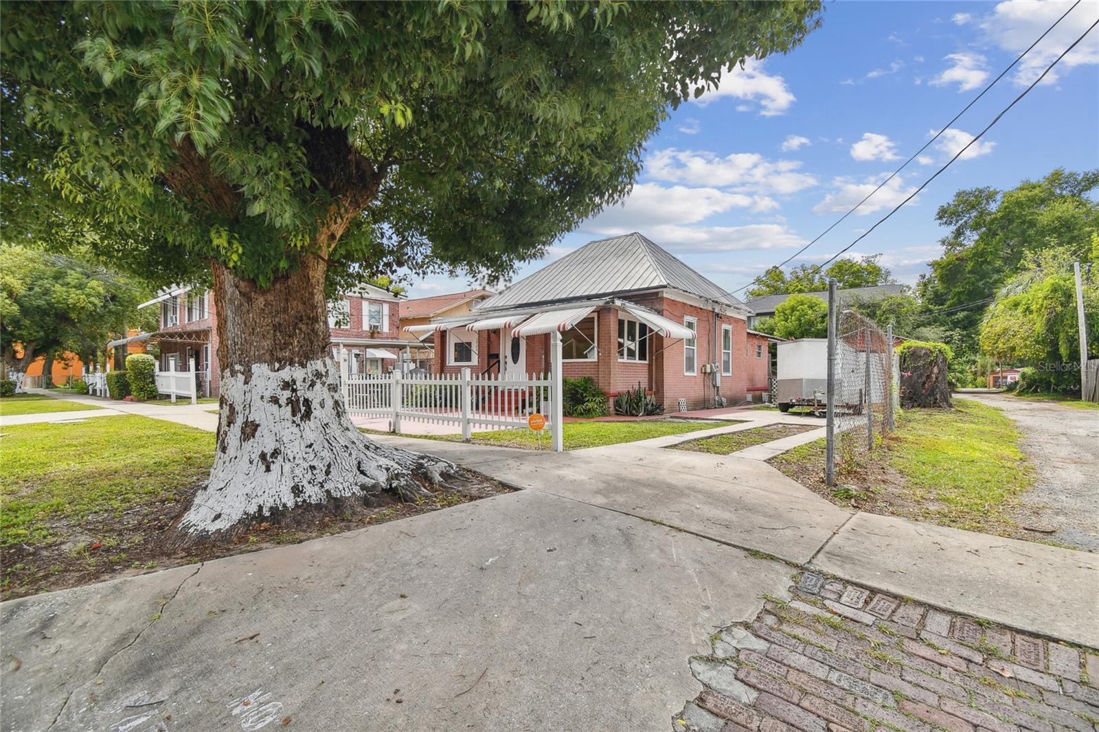 2402-2404 N HIGHLAND AVE, TAMPA, FL, 33602