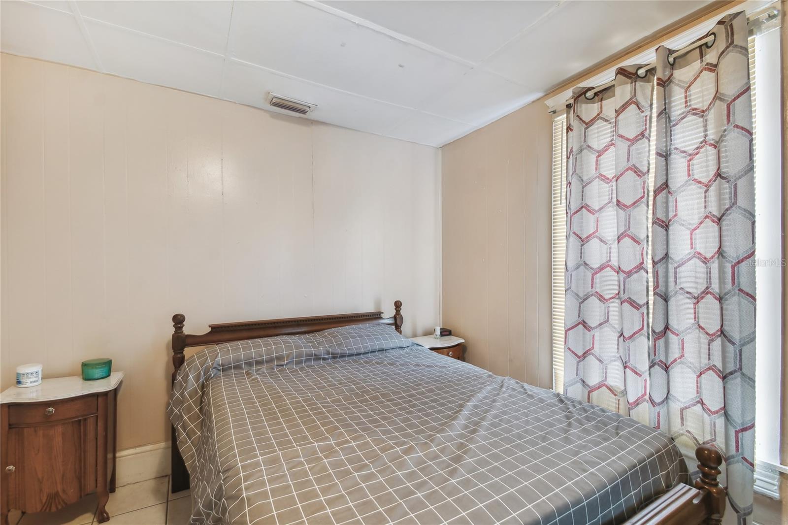2402-2404 N HIGHLAND AVE, TAMPA, FL, 33602