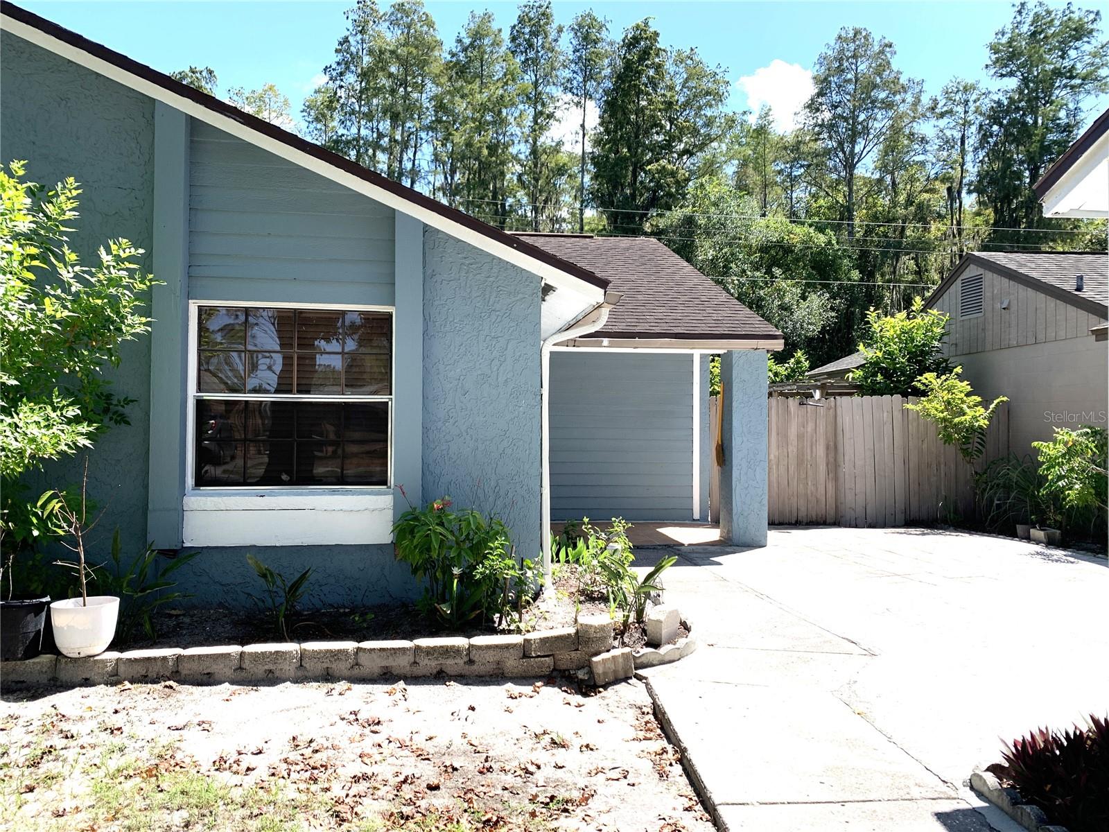 3275 FOX LAKE DR, TAMPA, FL, 33618