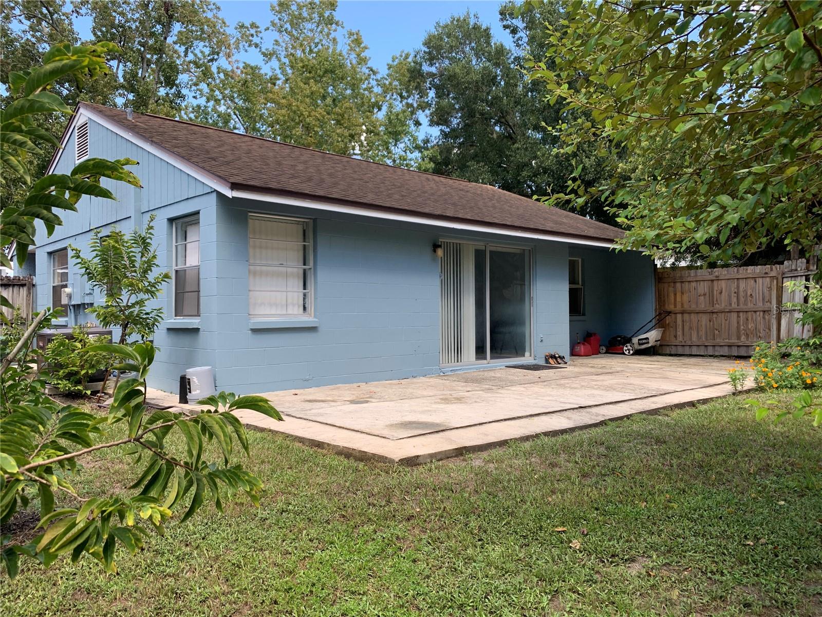 3275 FOX LAKE DR, TAMPA, FL, 33618