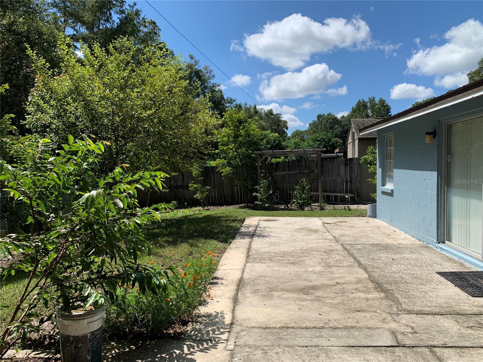 3275 FOX LAKE DR, TAMPA, FL, 33618