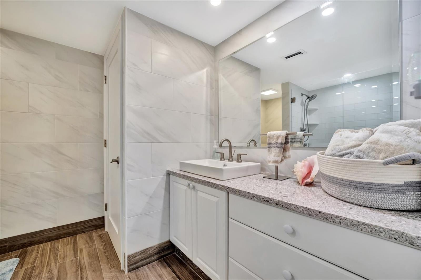 1430 GULF BLVD #109, CLEARWATER BEACH, FL, 33767