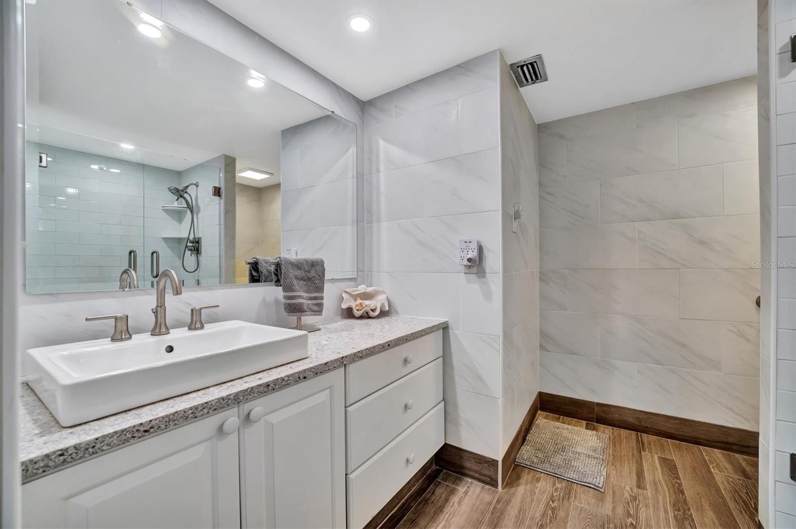 1430 GULF BLVD #109, CLEARWATER BEACH, FL, 33767