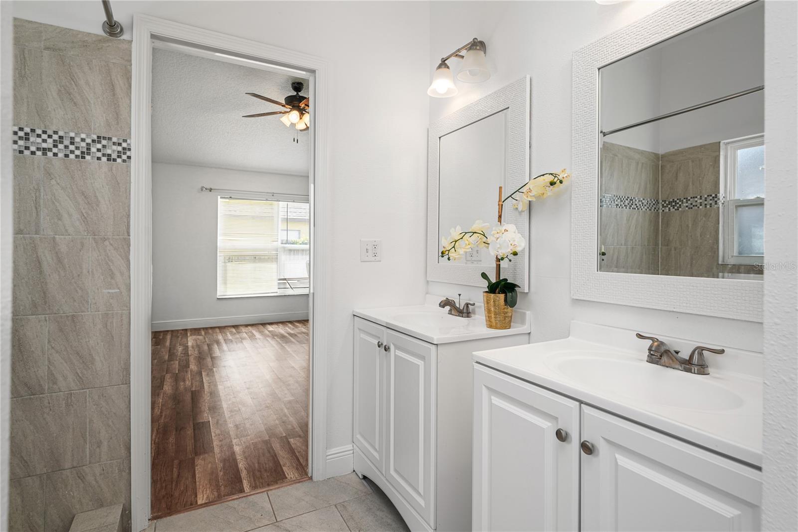 9822 PEDDLERS WAY, ORLANDO, FL, 32817
