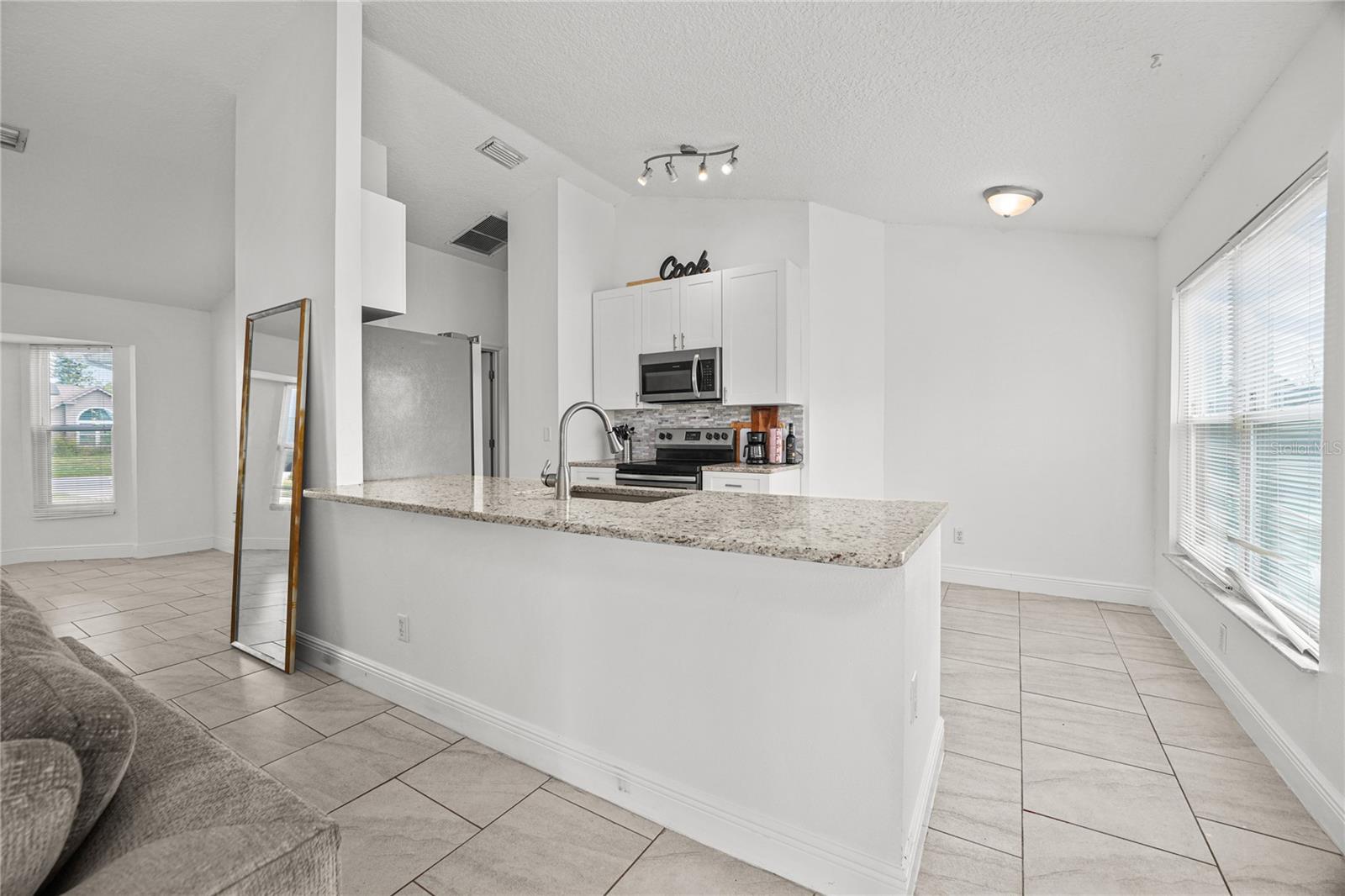 9822 PEDDLERS WAY, ORLANDO, FL, 32817