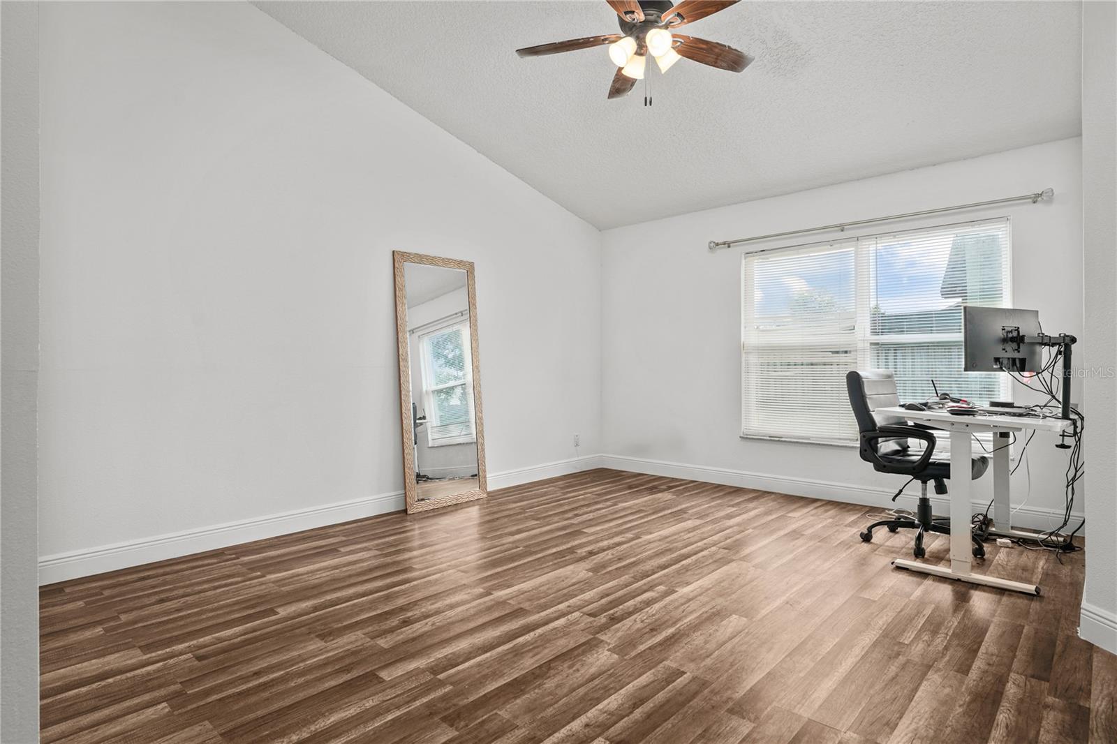 9822 PEDDLERS WAY, ORLANDO, FL, 32817