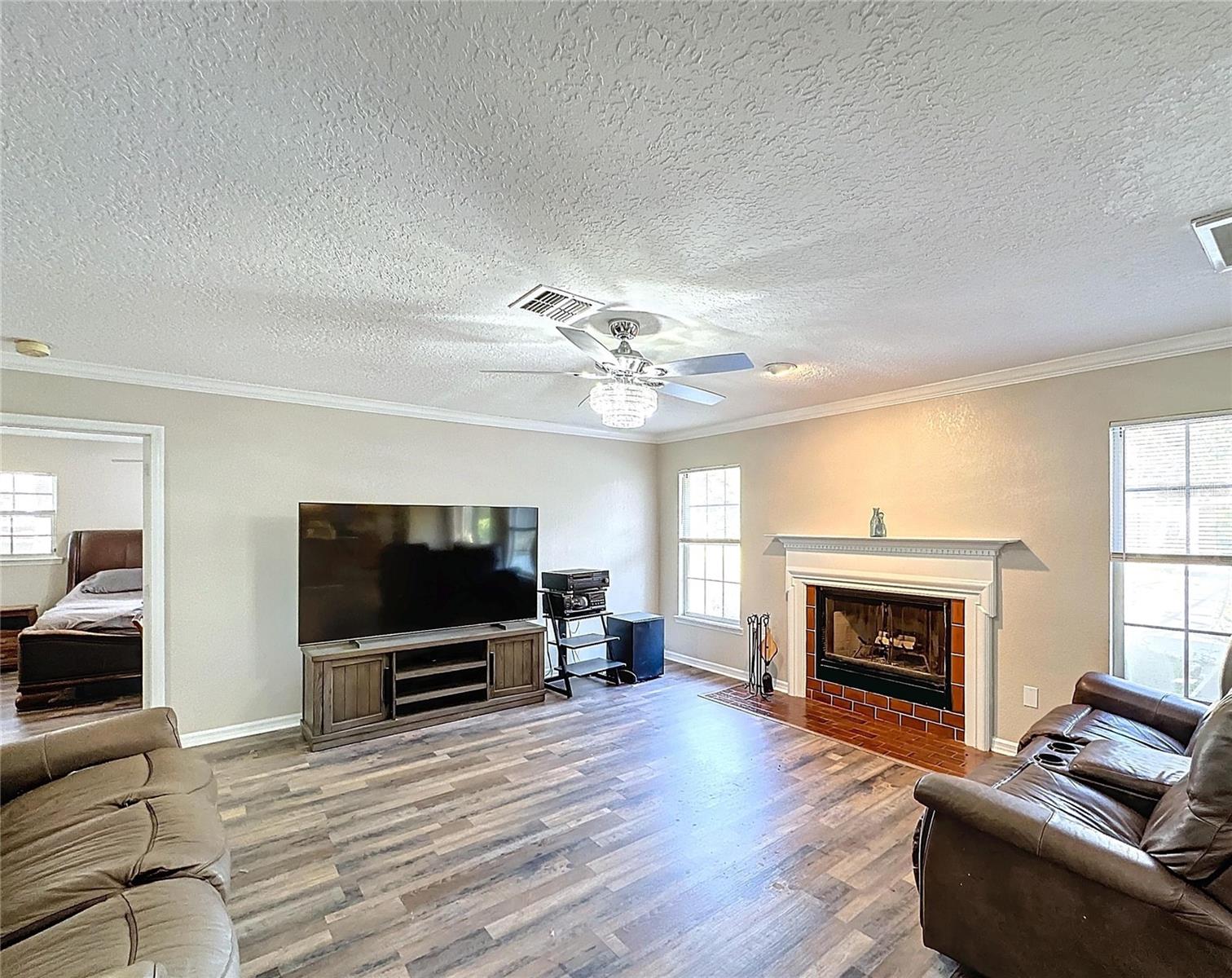 32122 HICKORY LN, SORRENTO, FL, 32776