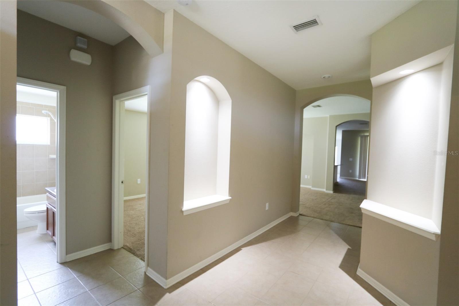 11401 FLORA SPRINGS DR, RIVERVIEW, FL, 33579