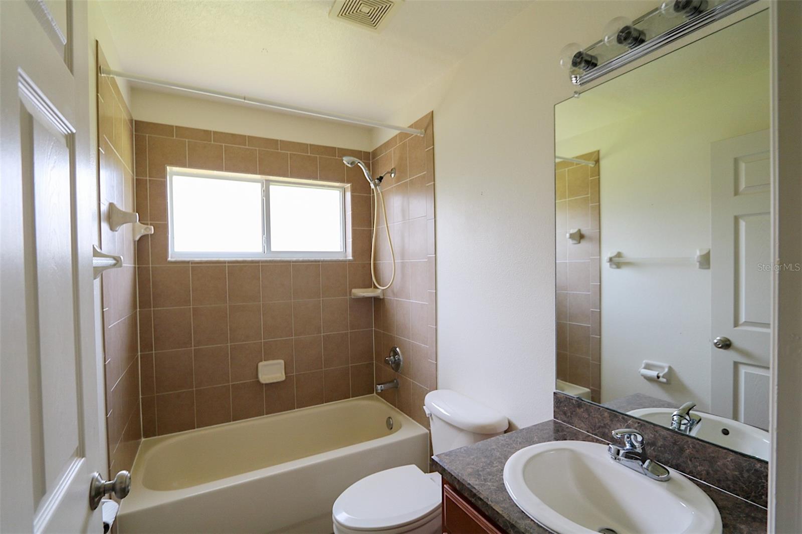 11401 FLORA SPRINGS DR, RIVERVIEW, FL, 33579