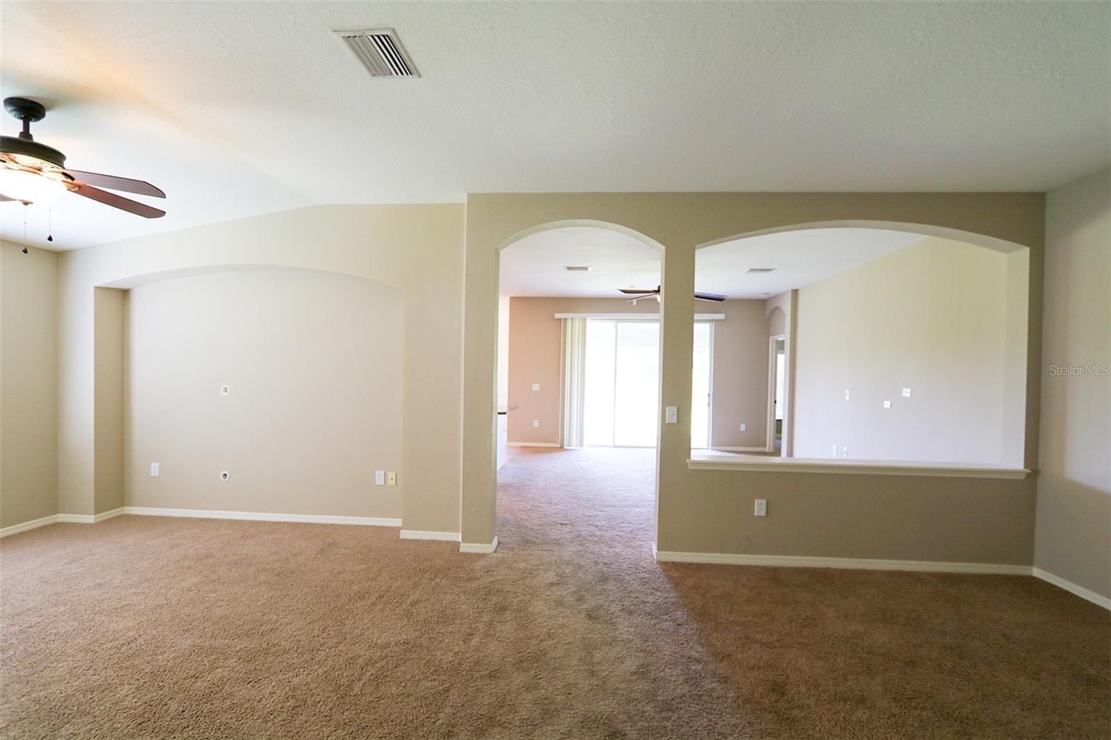 11401 FLORA SPRINGS DR, RIVERVIEW, FL, 33579