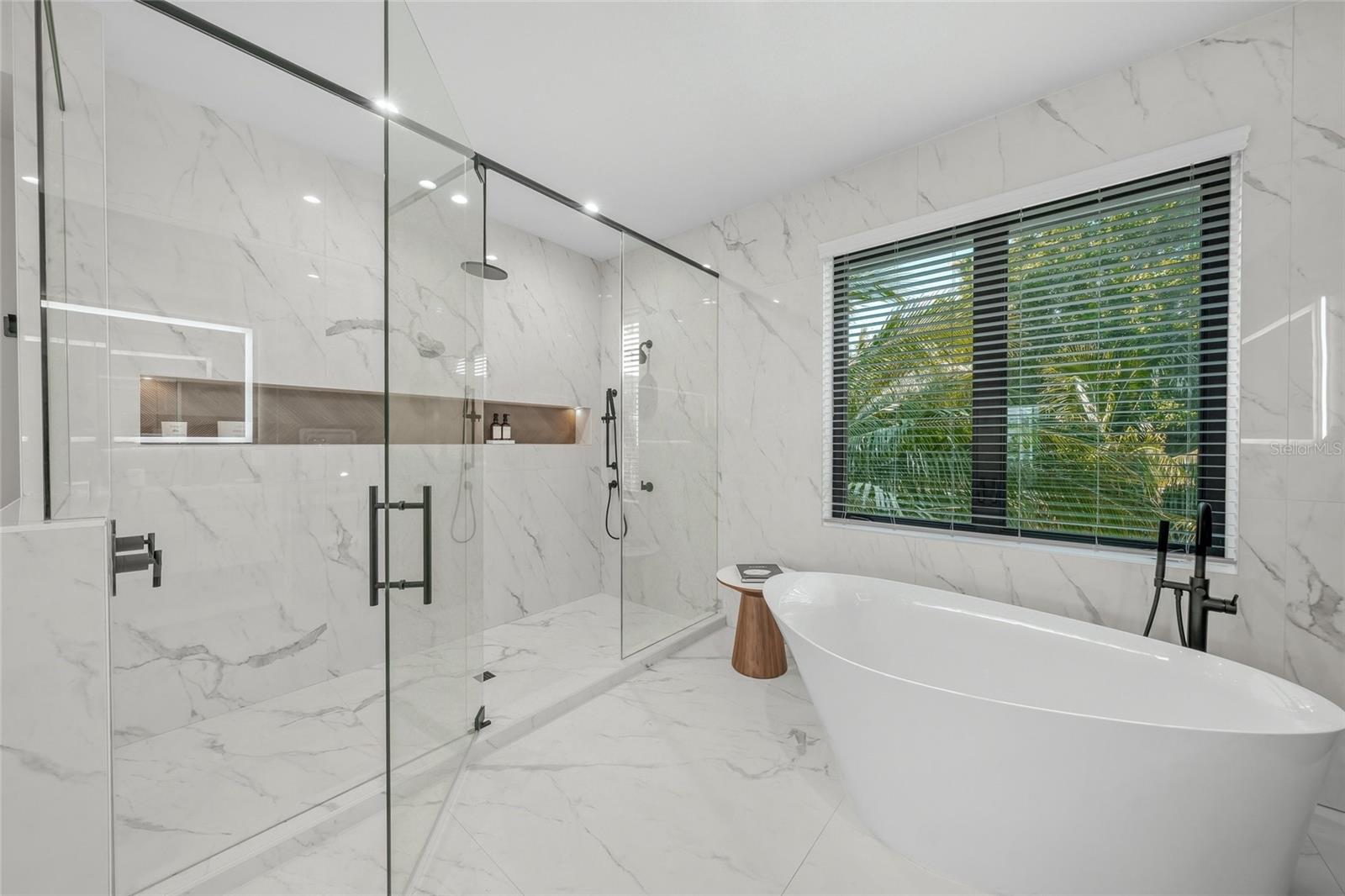 455 CLEVELAND DR, SARASOTA, FL, 34236