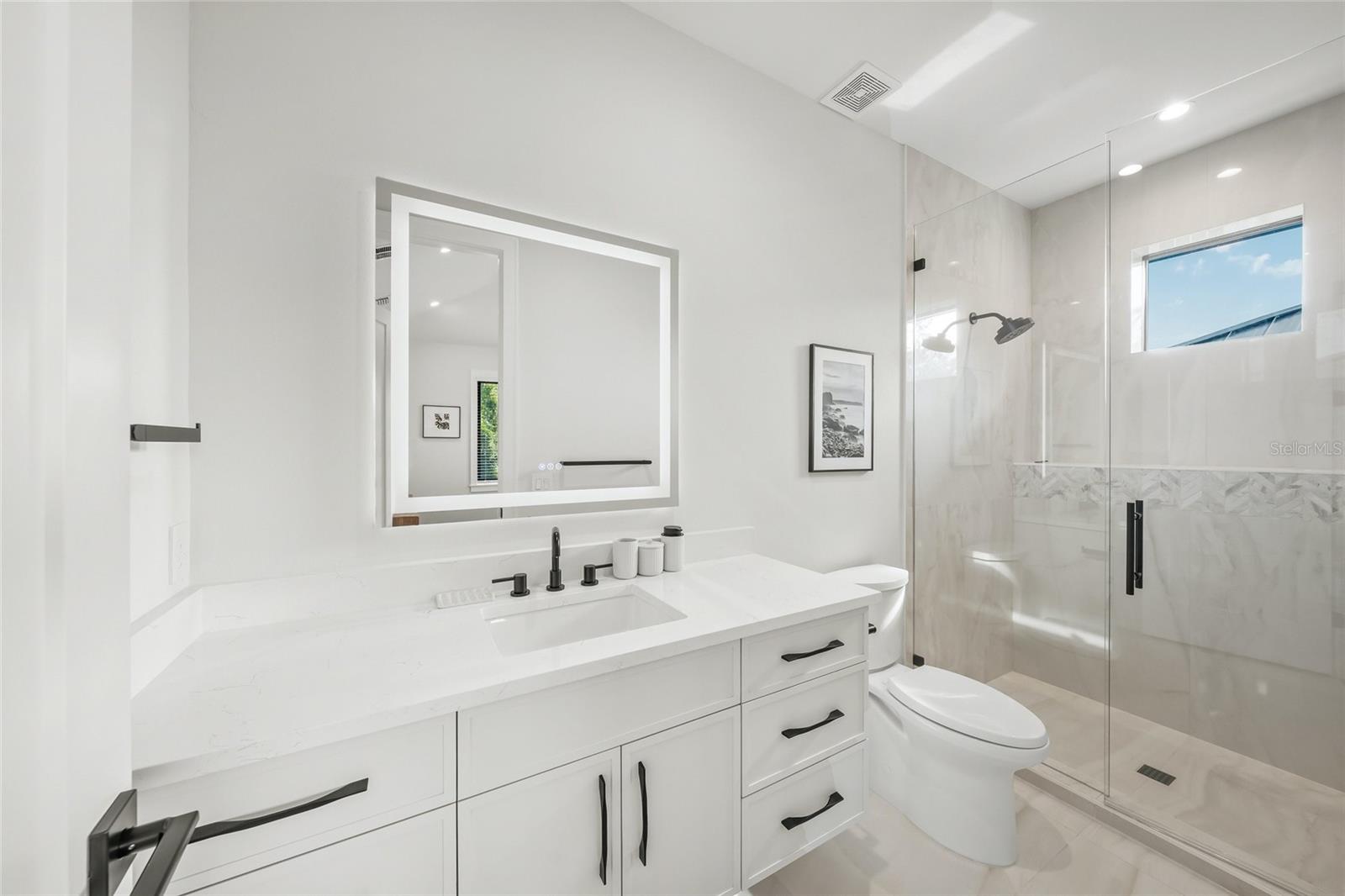 455 CLEVELAND DR, SARASOTA, FL, 34236