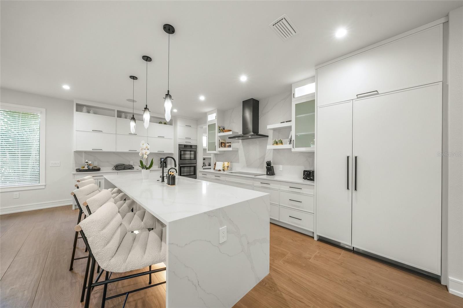 455 CLEVELAND DR, SARASOTA, FL, 34236